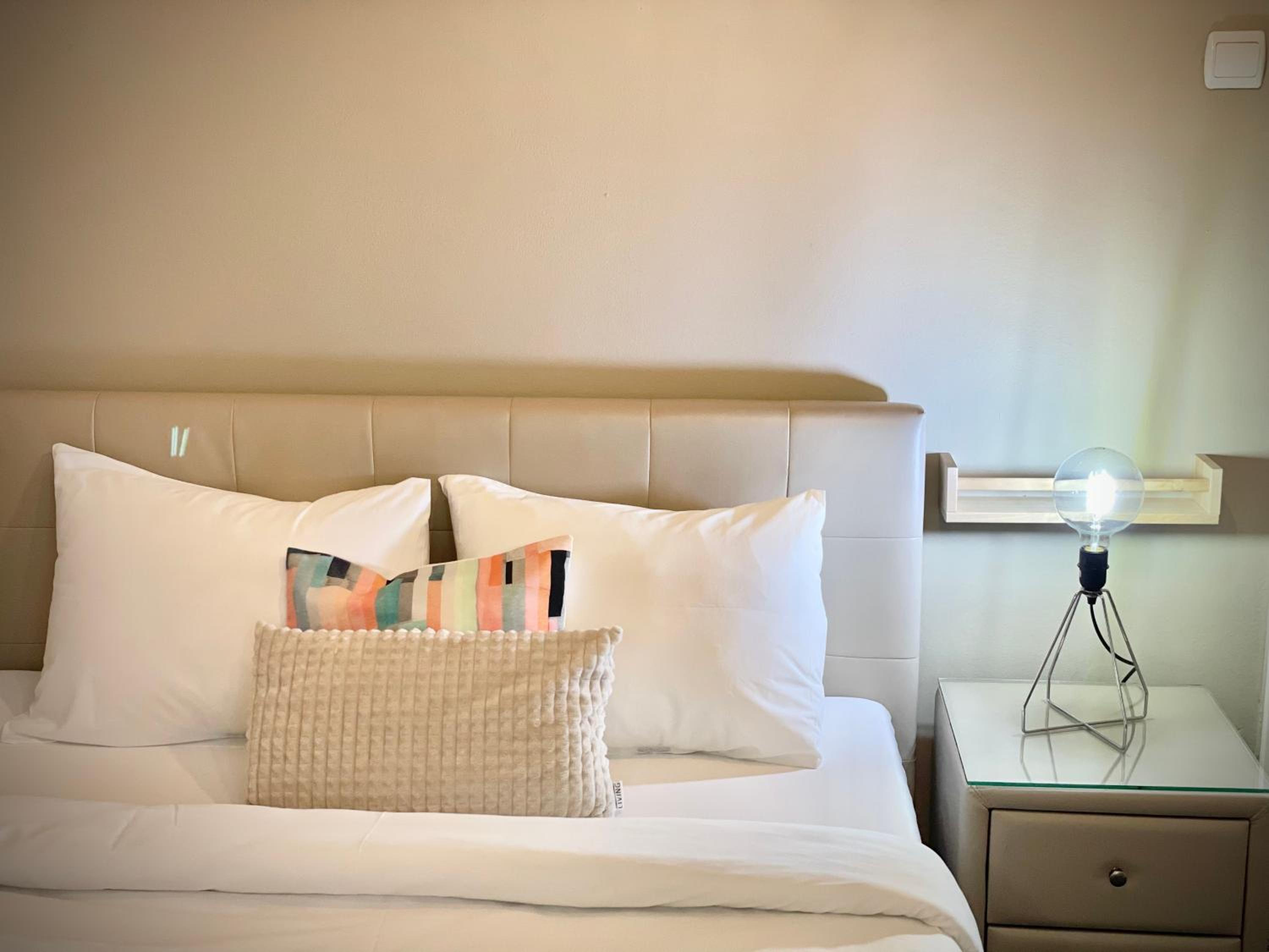 One-Bedroom Apartment - Photo 17