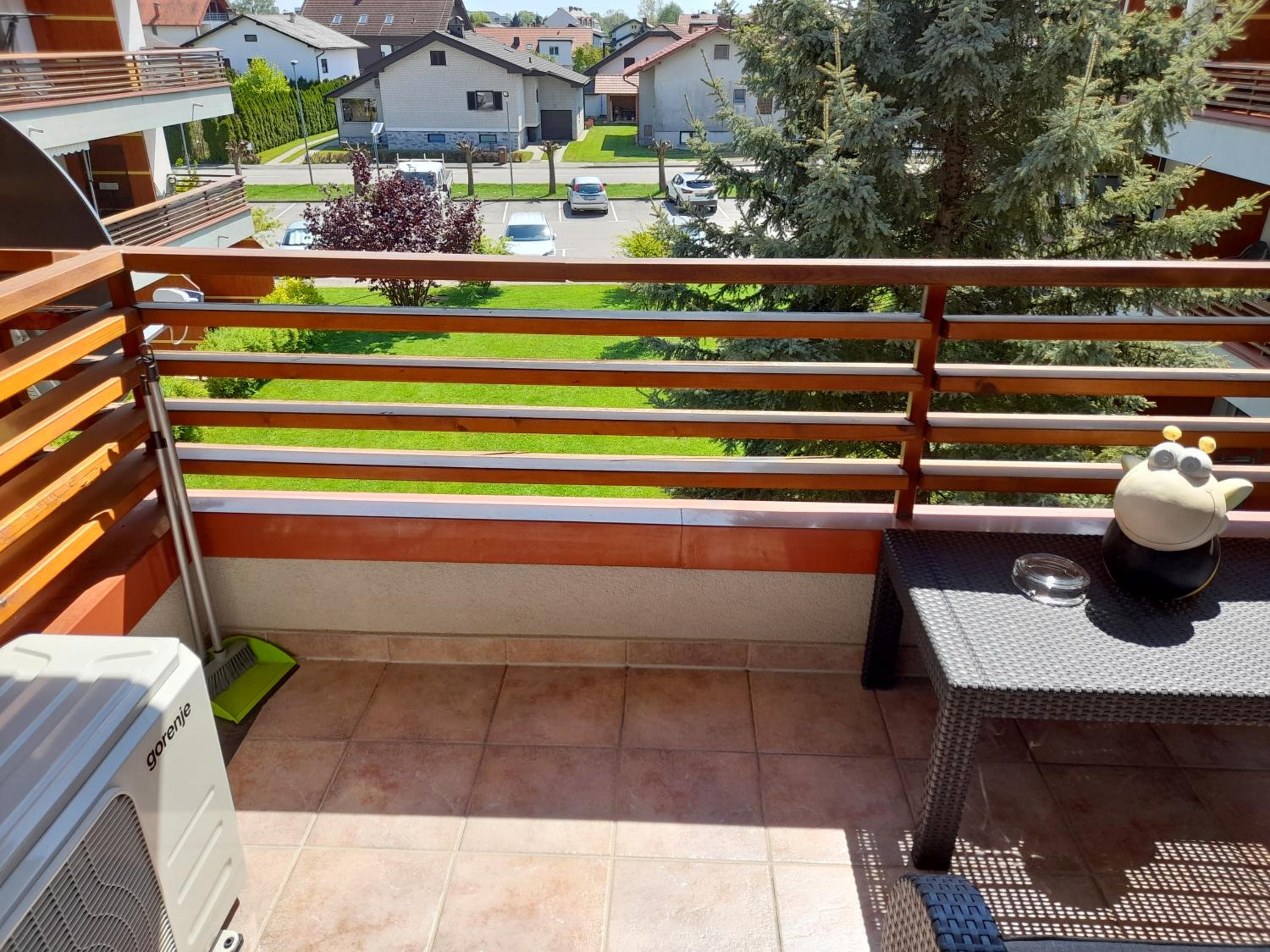 Apartment with Balcony - Photo 16