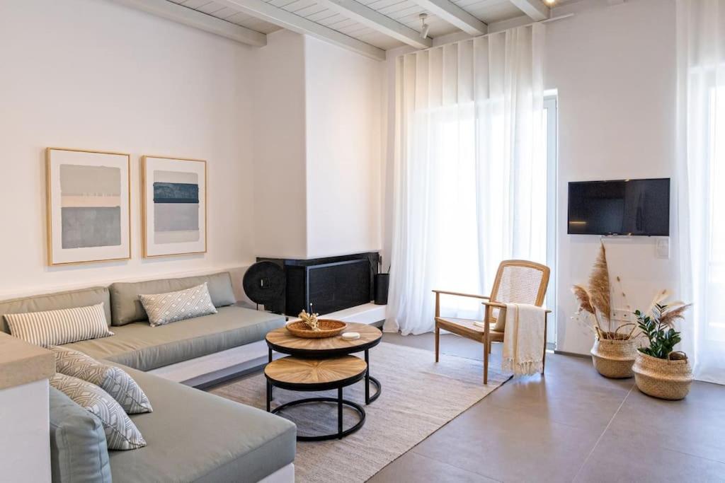 Three-Bedroom Villa photo 2