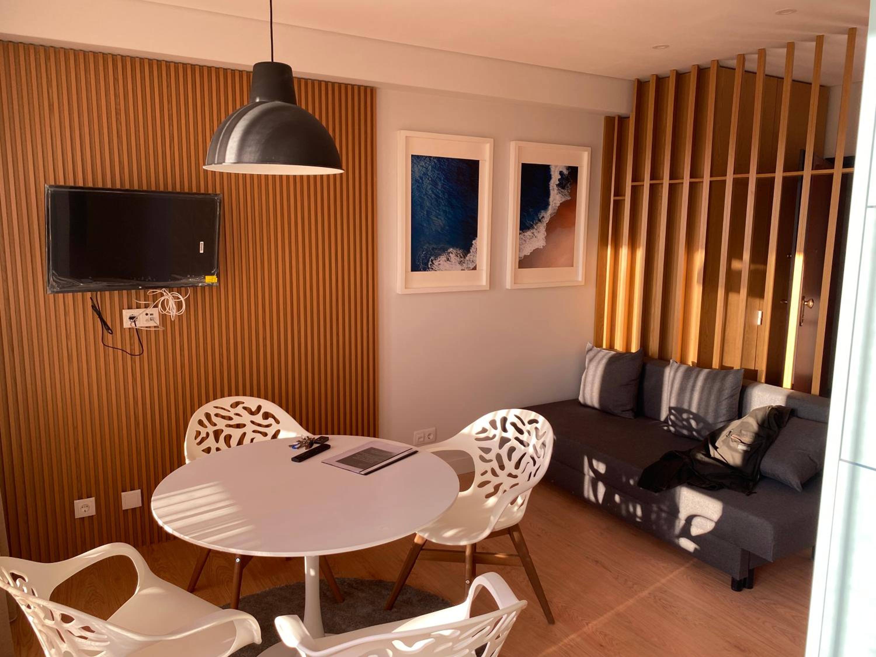 One-Bedroom Apartment - Photo 1