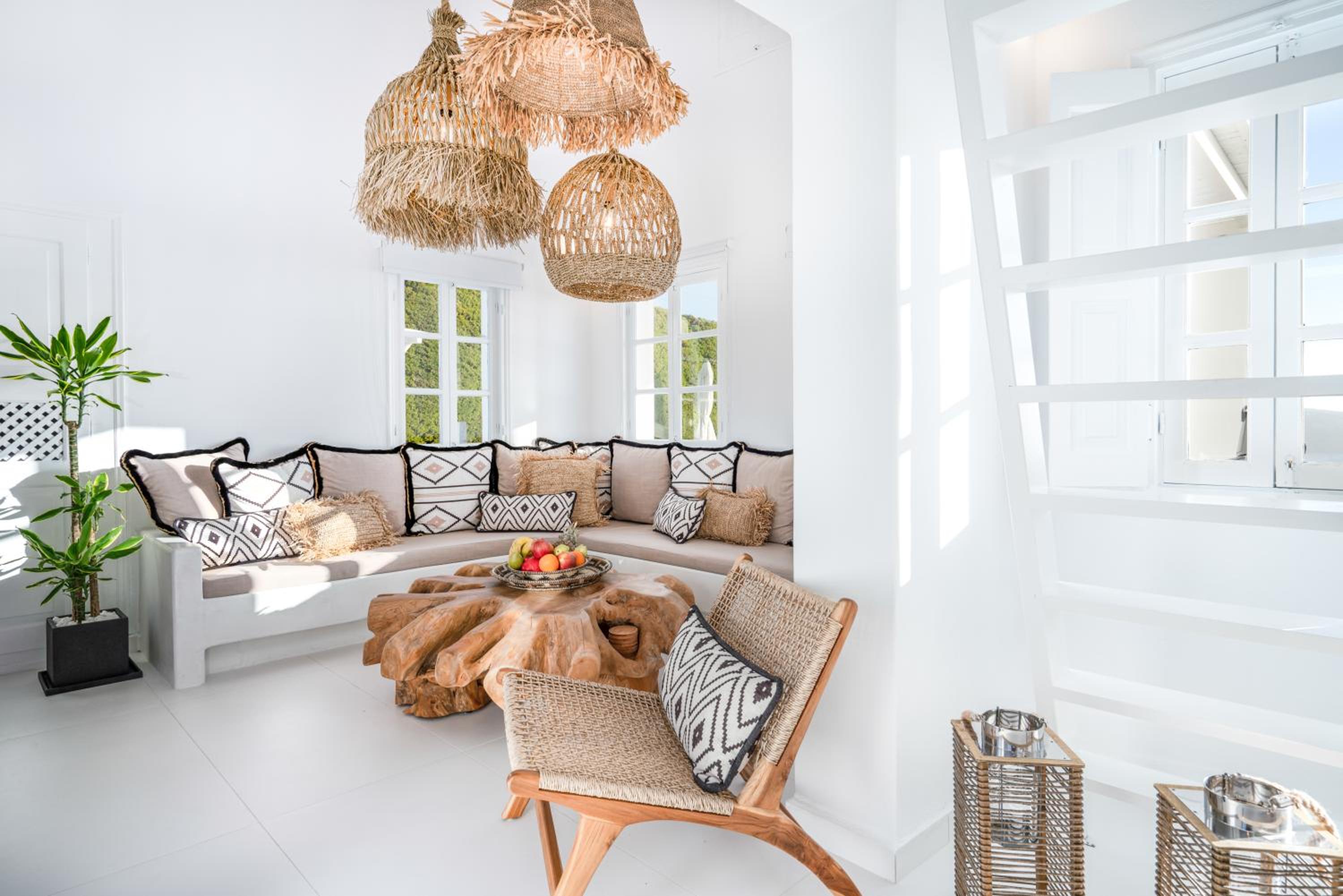 Swinging Sunset 3 Bedroom Sunset & Sea View Villa with Private Infinity Pool & Hot Tub