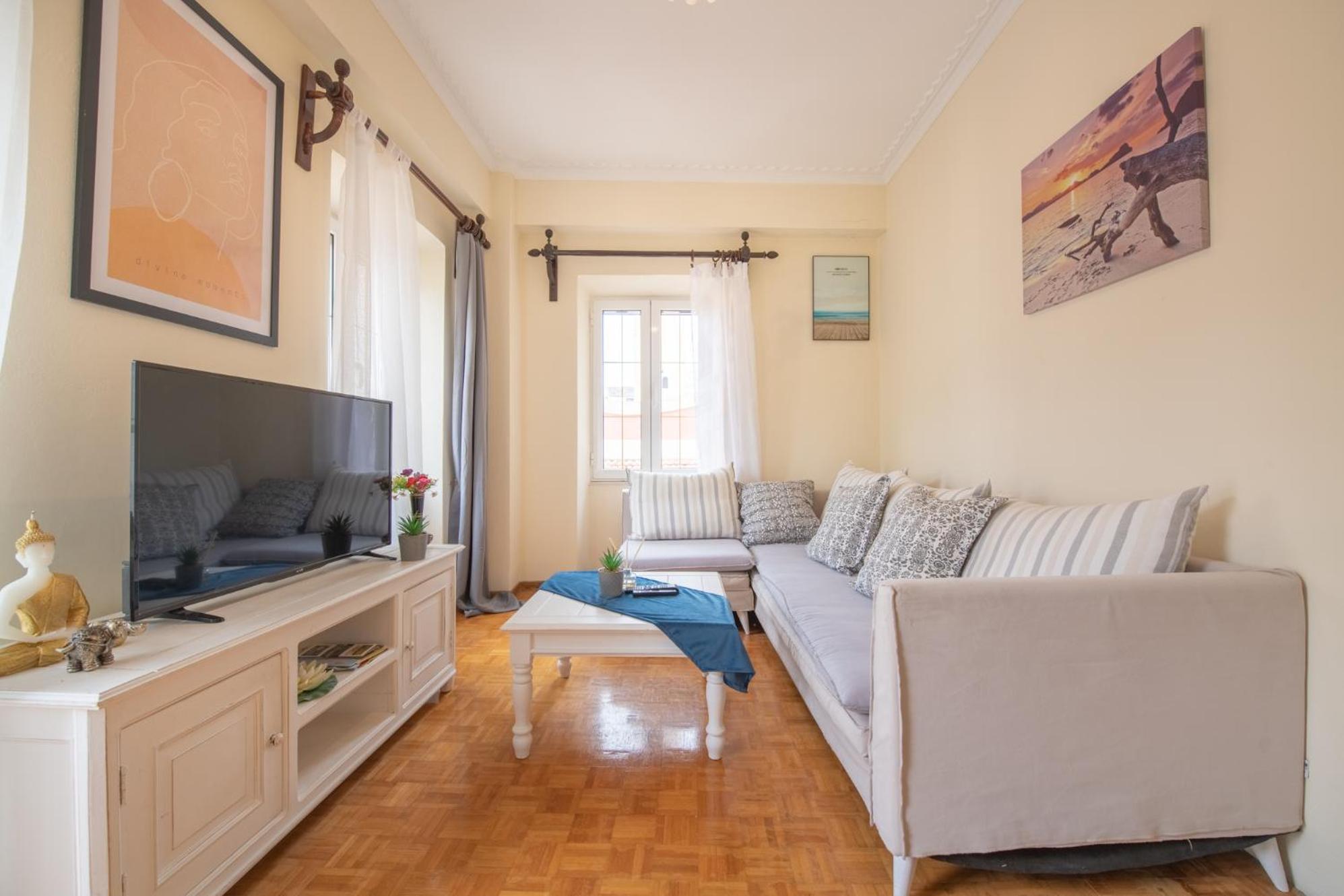 Two-Bedroom Apartment - Photo 23