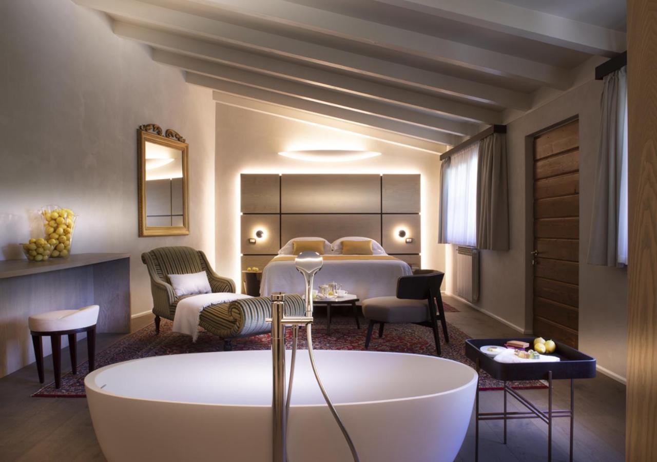 Junior Suite with Garden View