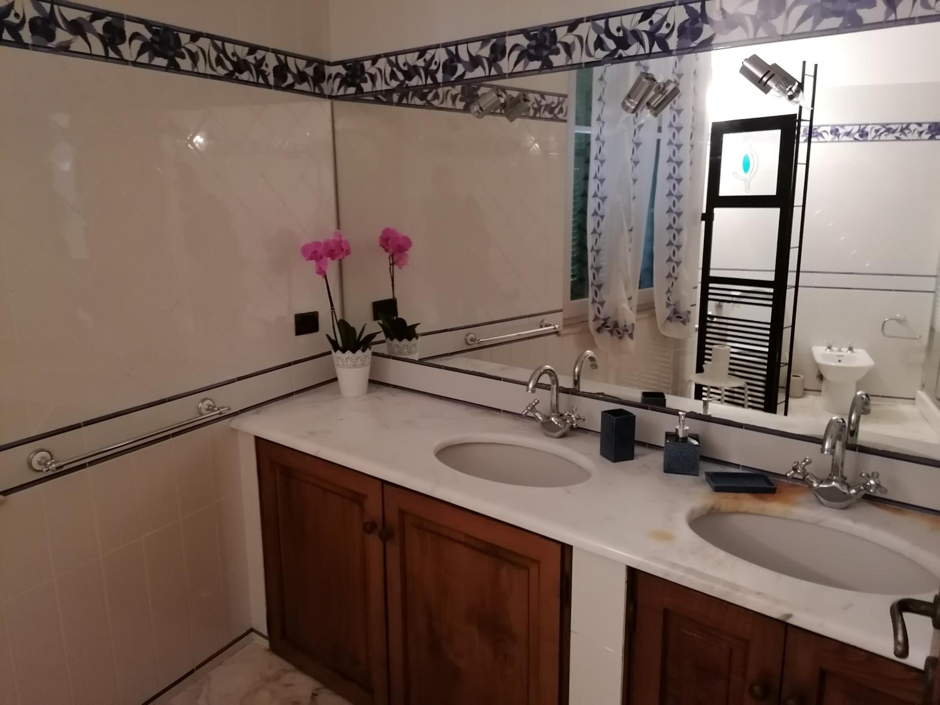 Deluxe Triple Room - Photo 8