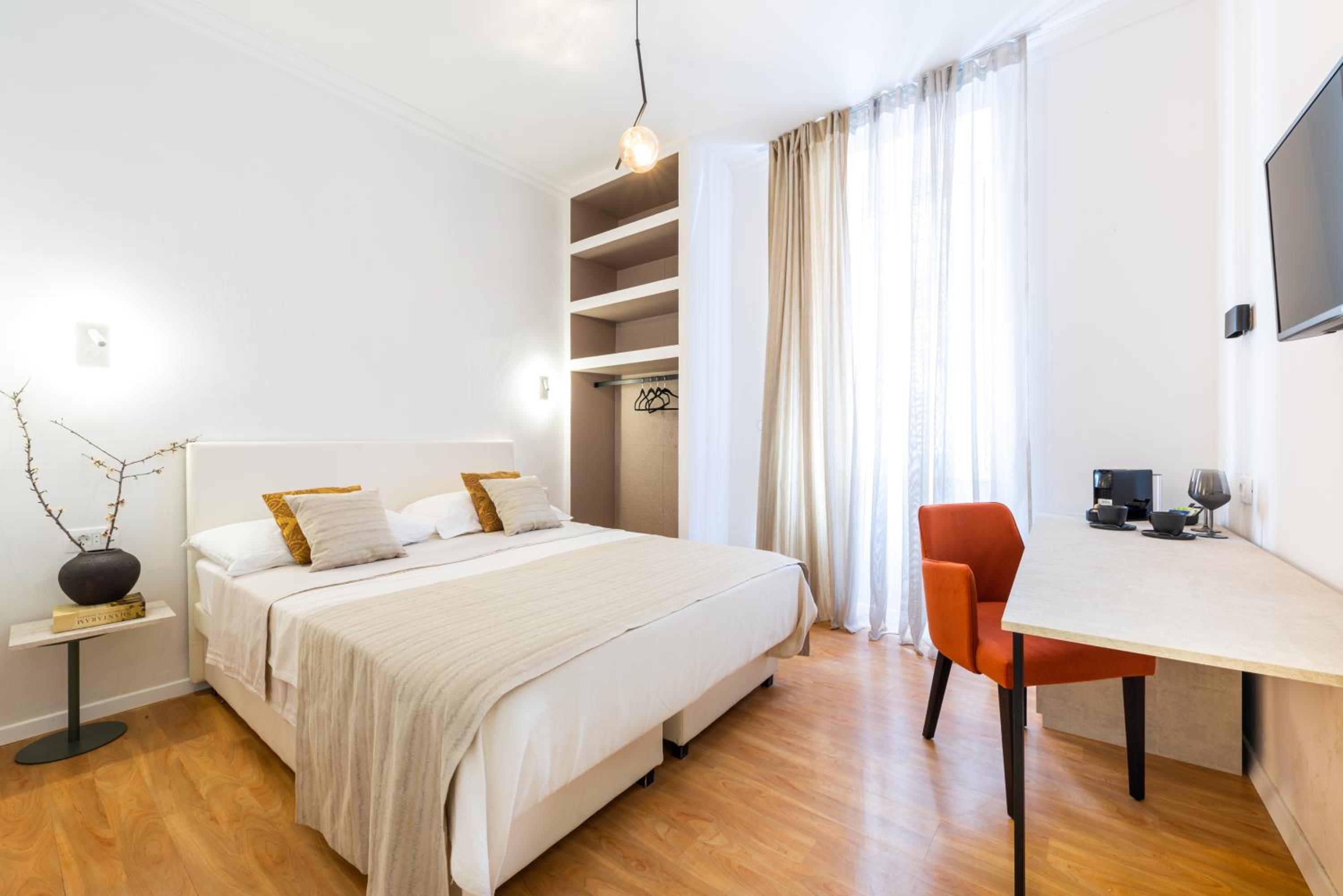 Double Room with Private External Bathroom