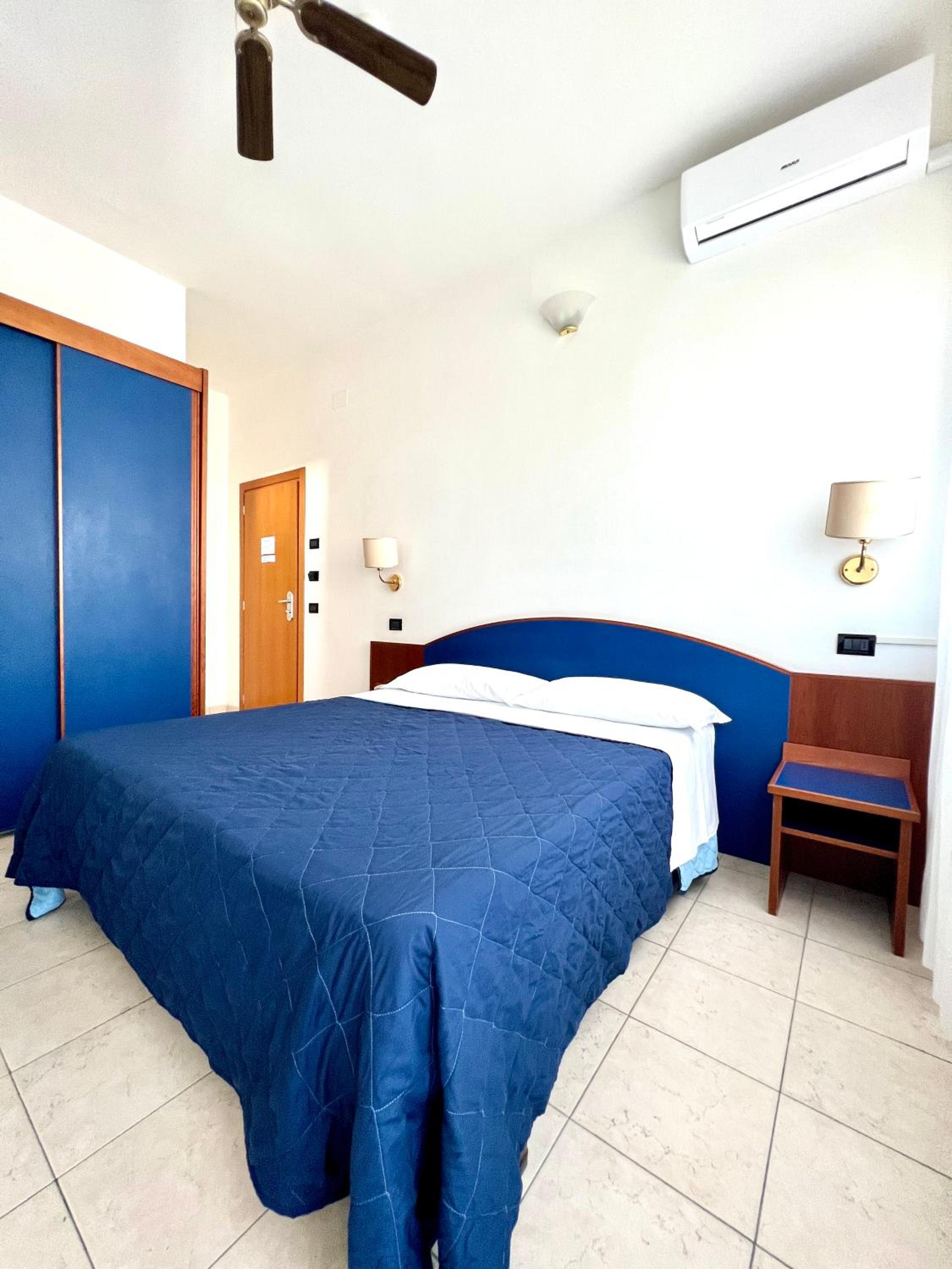 Double Room with Sea View photo 2