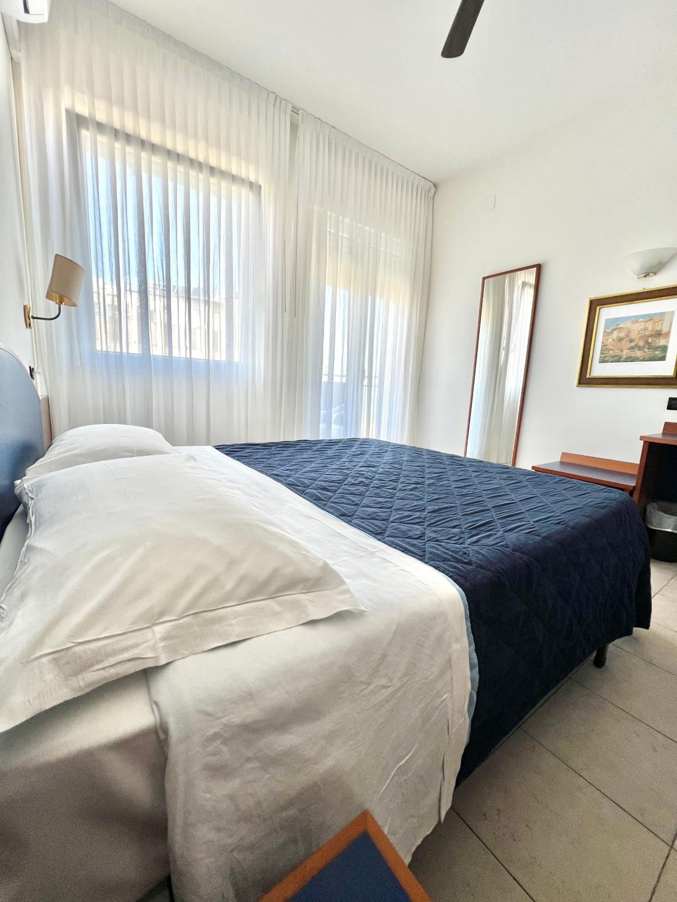 Double Room with Sea View photo 1