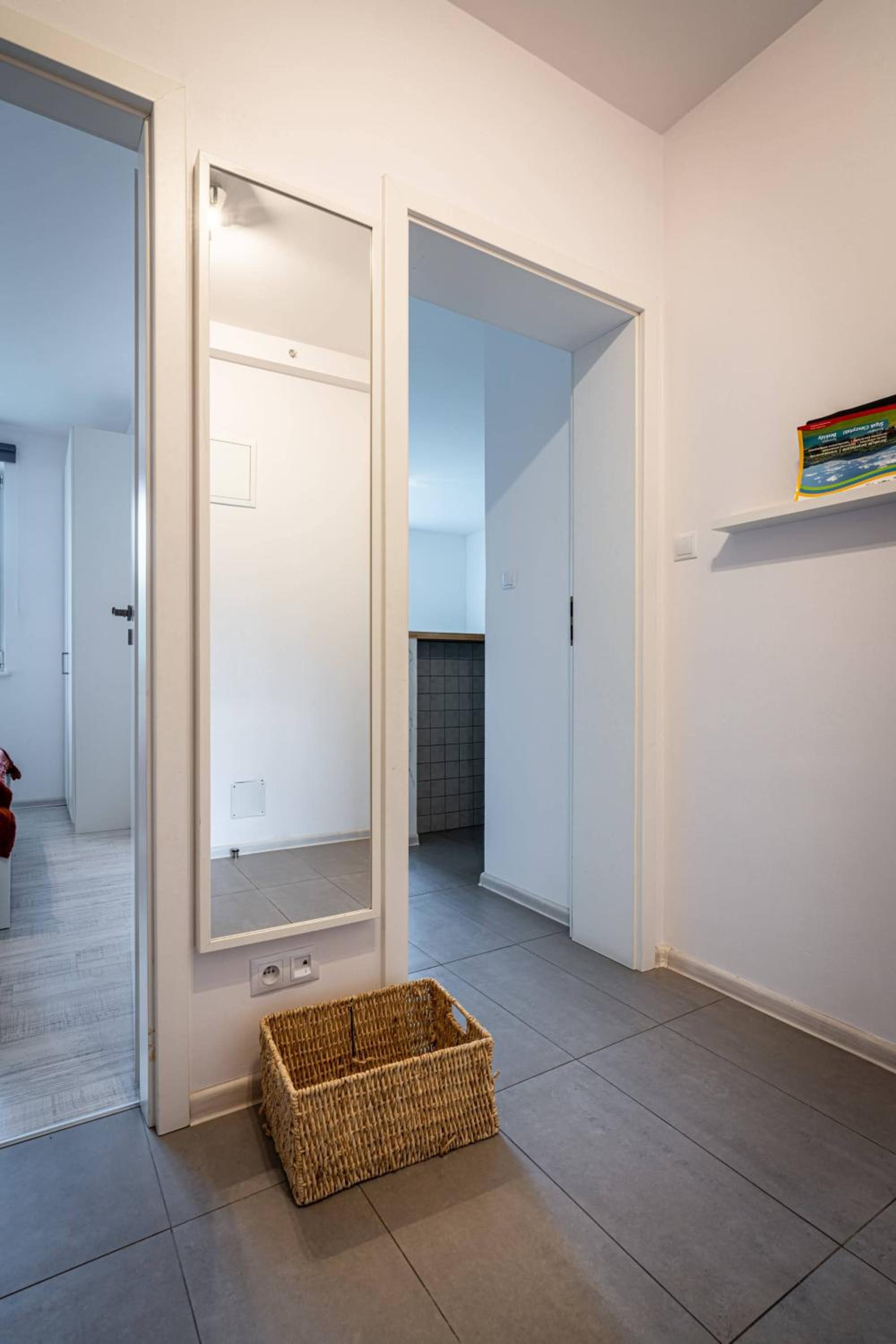 Studio Apartment - Photo 48