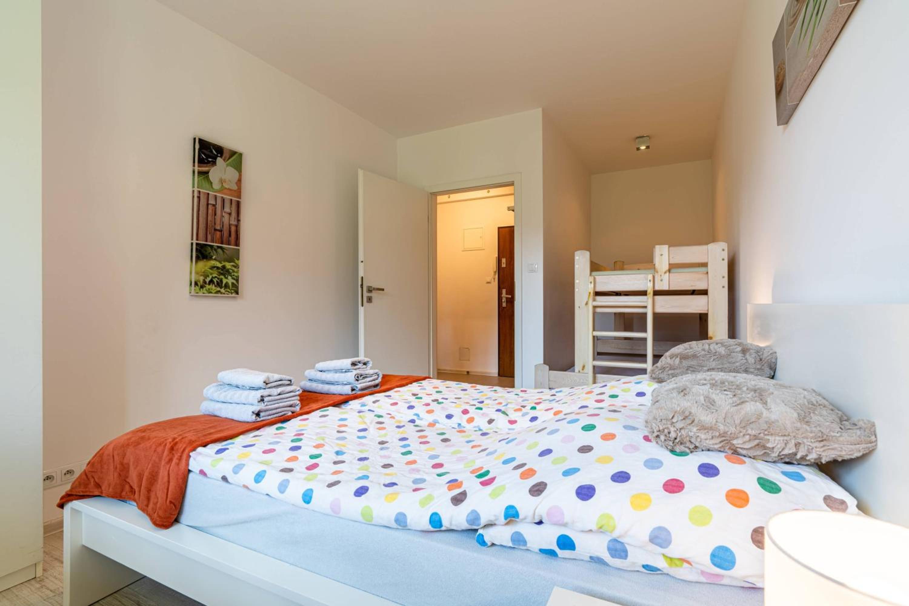 Studio Apartment - Photo 43