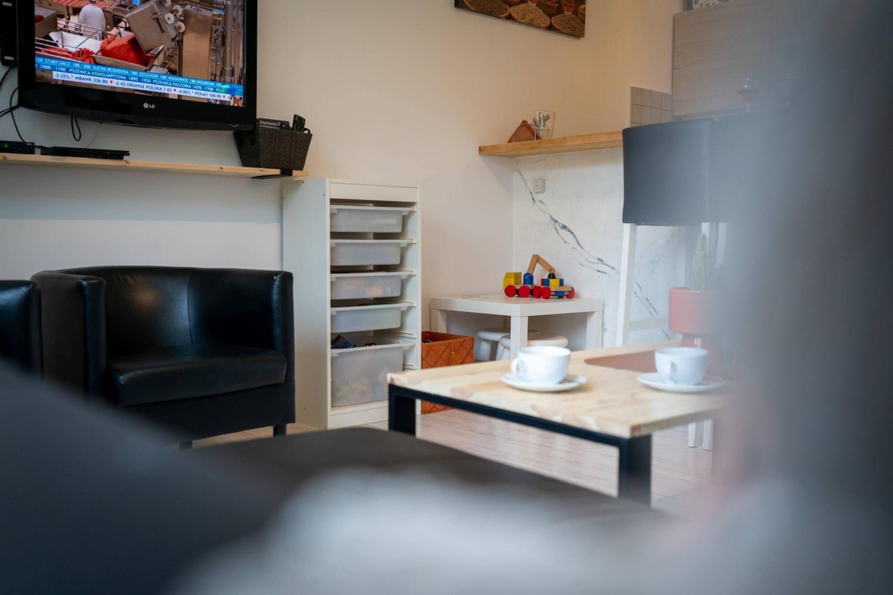 Studio Apartment - Photo 42