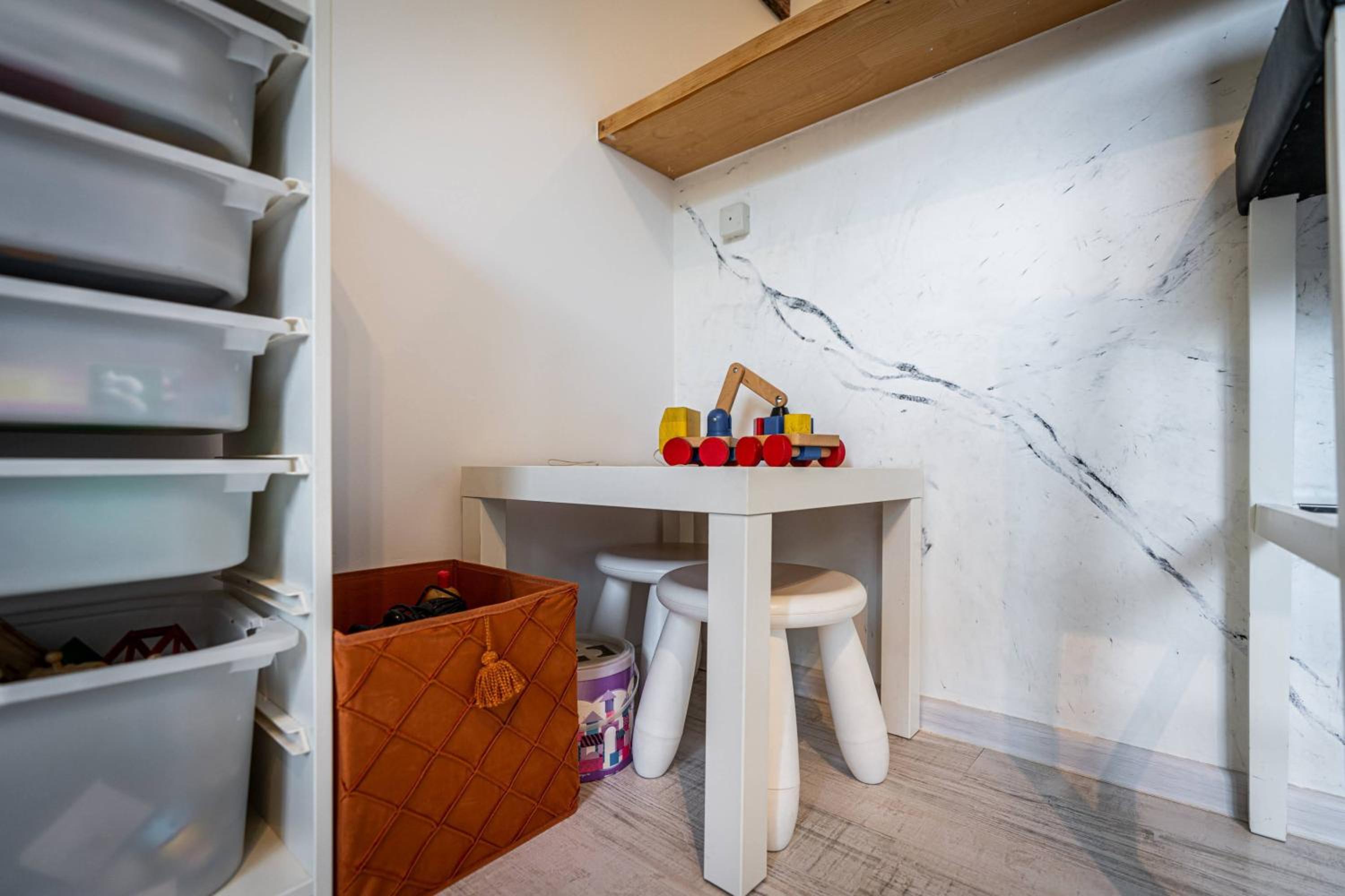 Studio Apartment - Photo 30