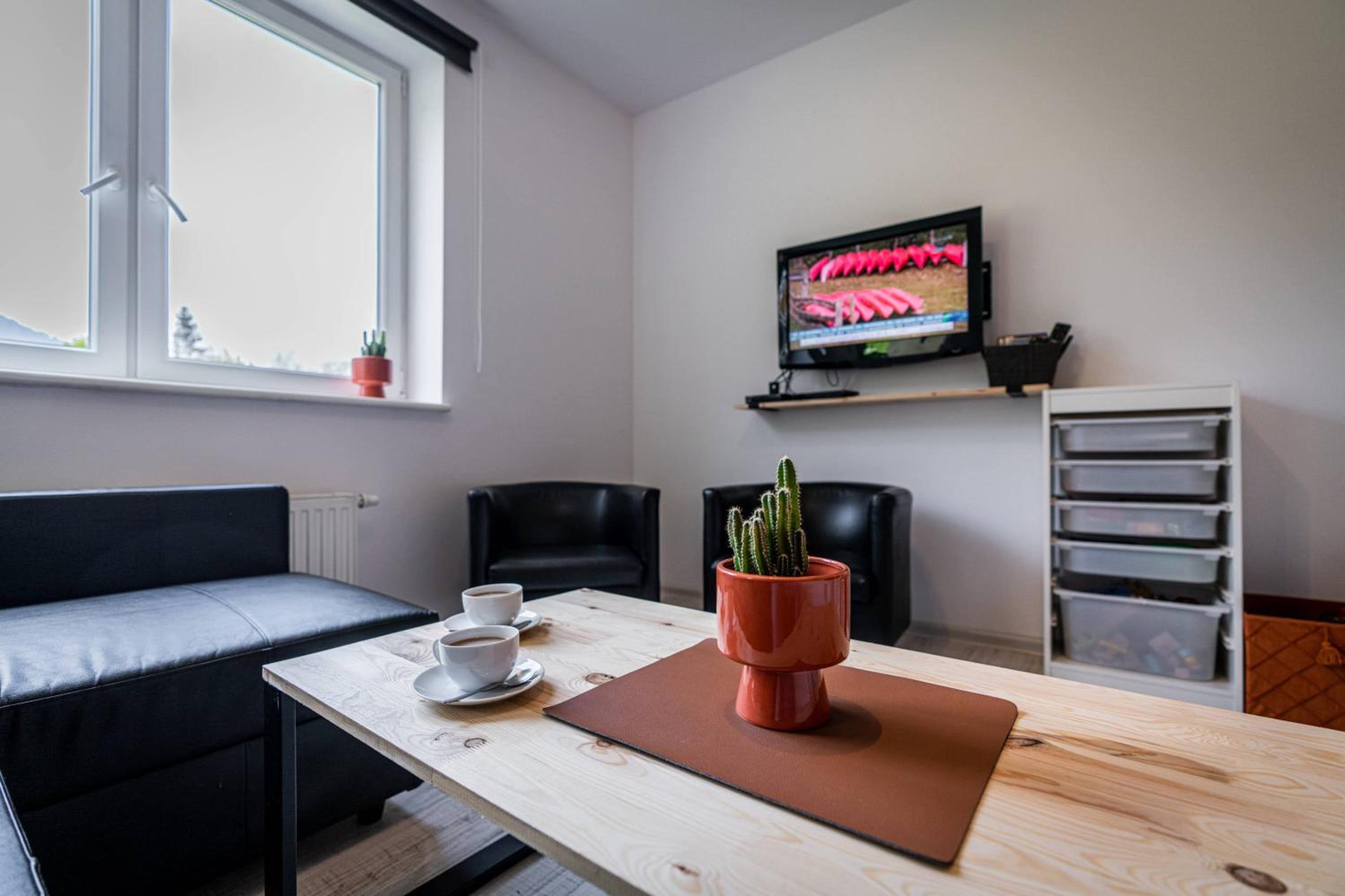 Studio Apartment - Photo 21