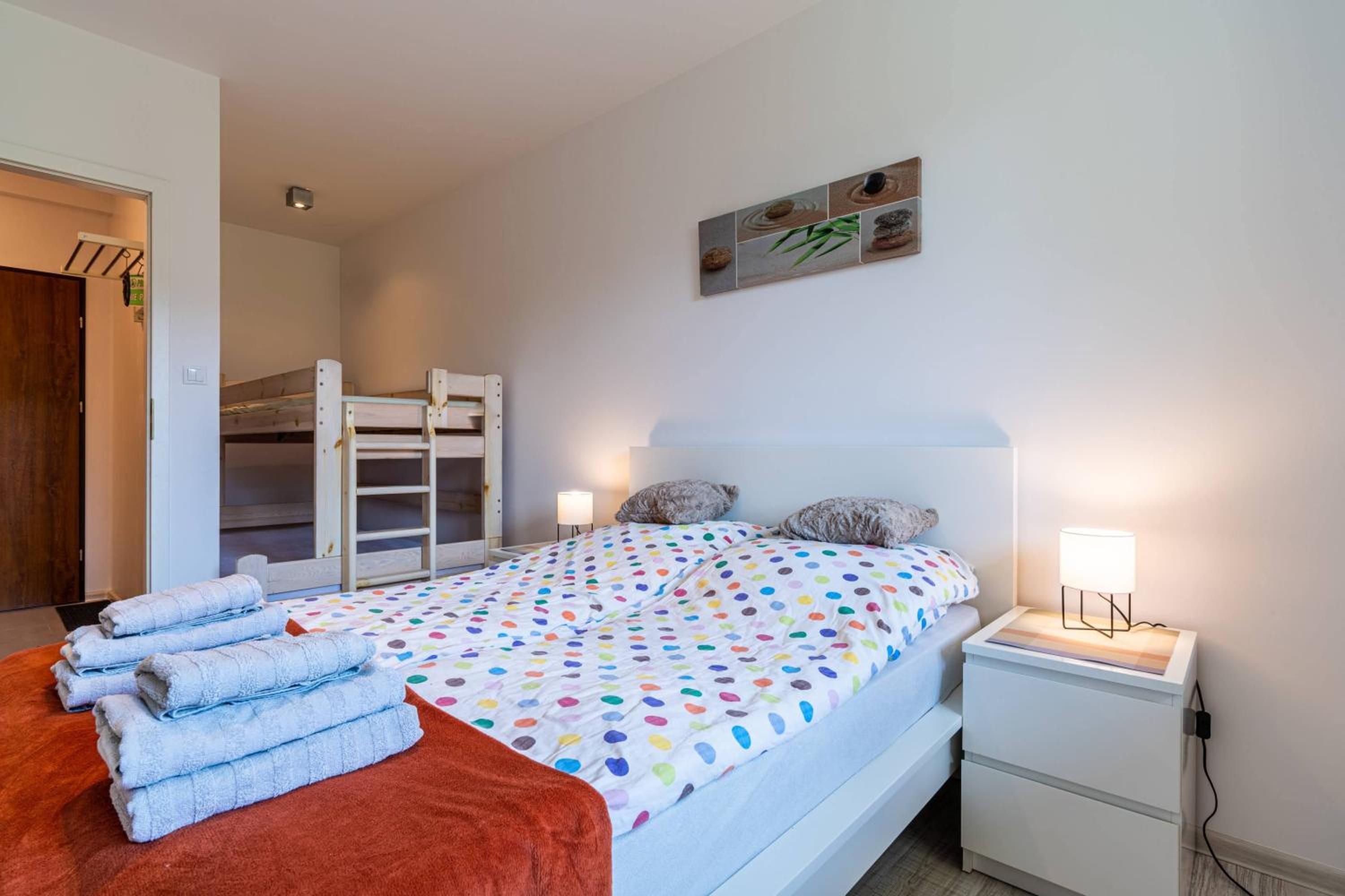 Studio Apartment - Photo 19