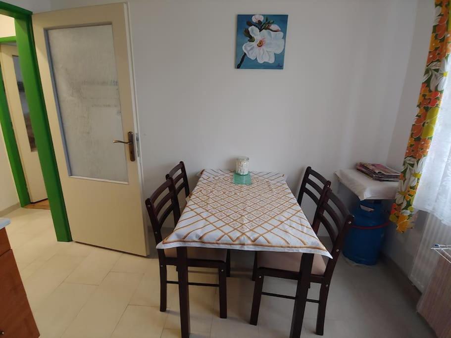 Three-Bedroom Apartment - Photo 24