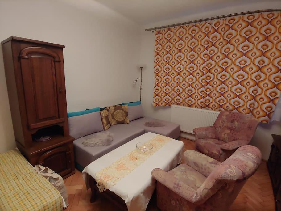 Three-Bedroom Apartment - Photo 19