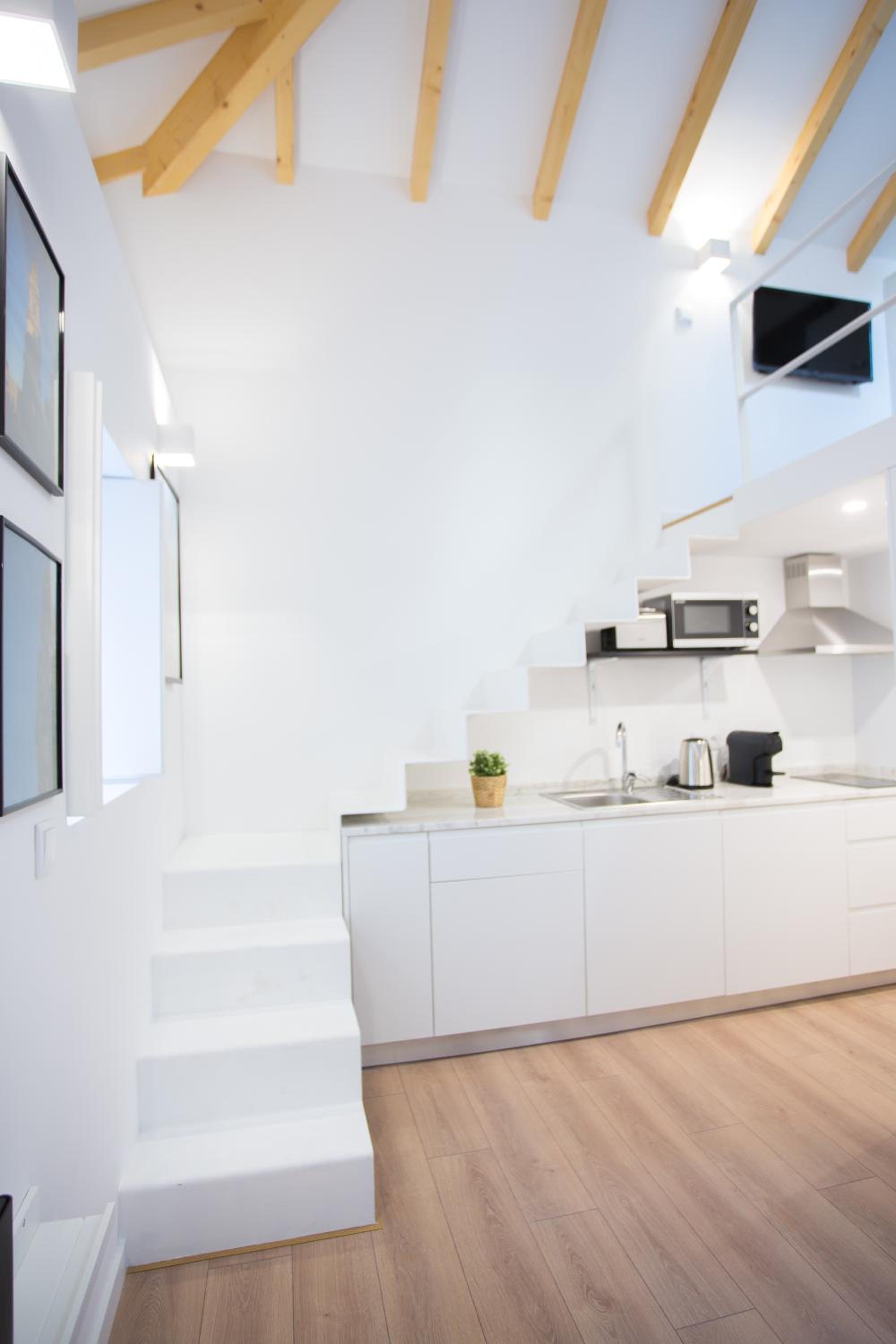 One-Bedroom House - Photo 5