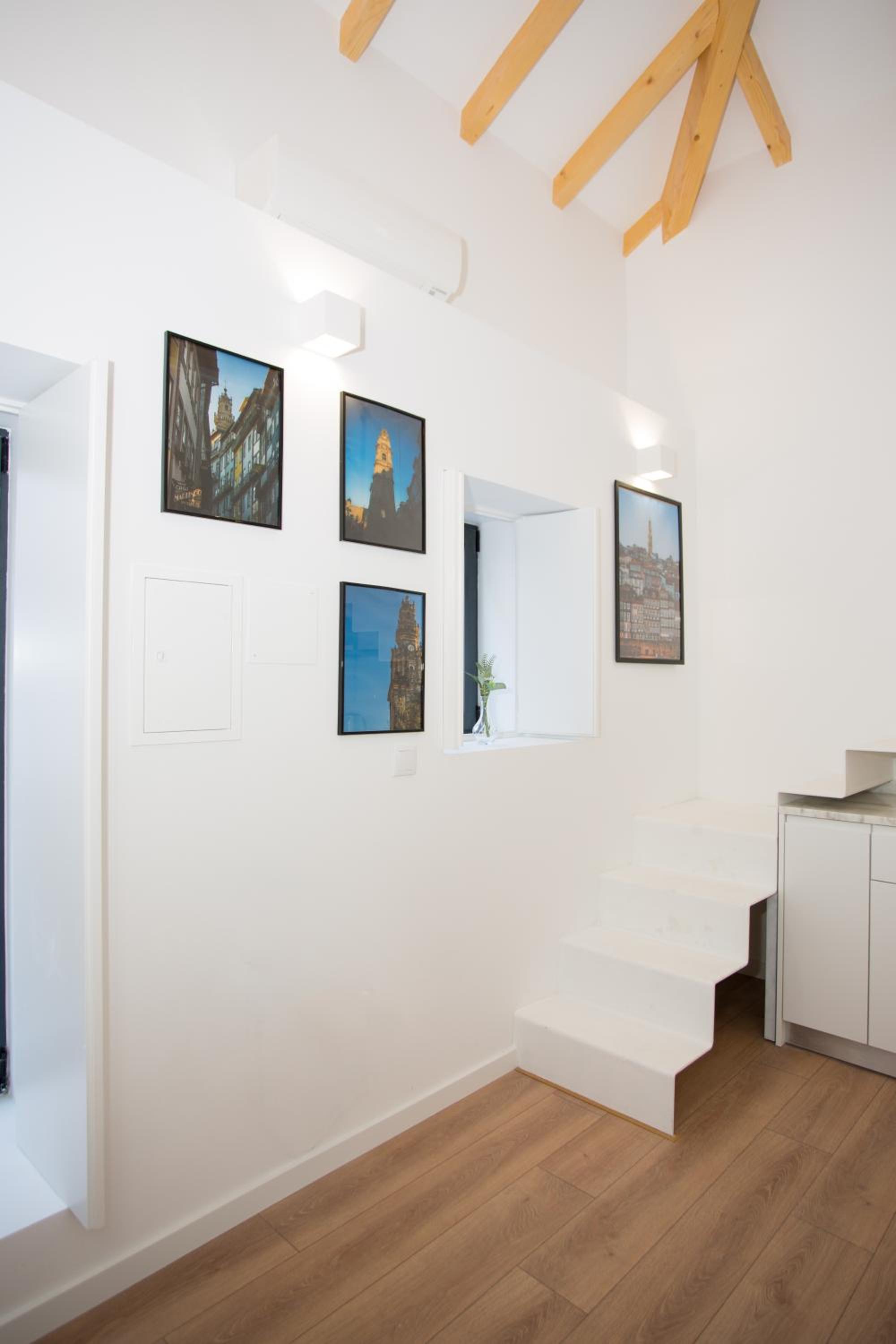 One-Bedroom House - Photo 10