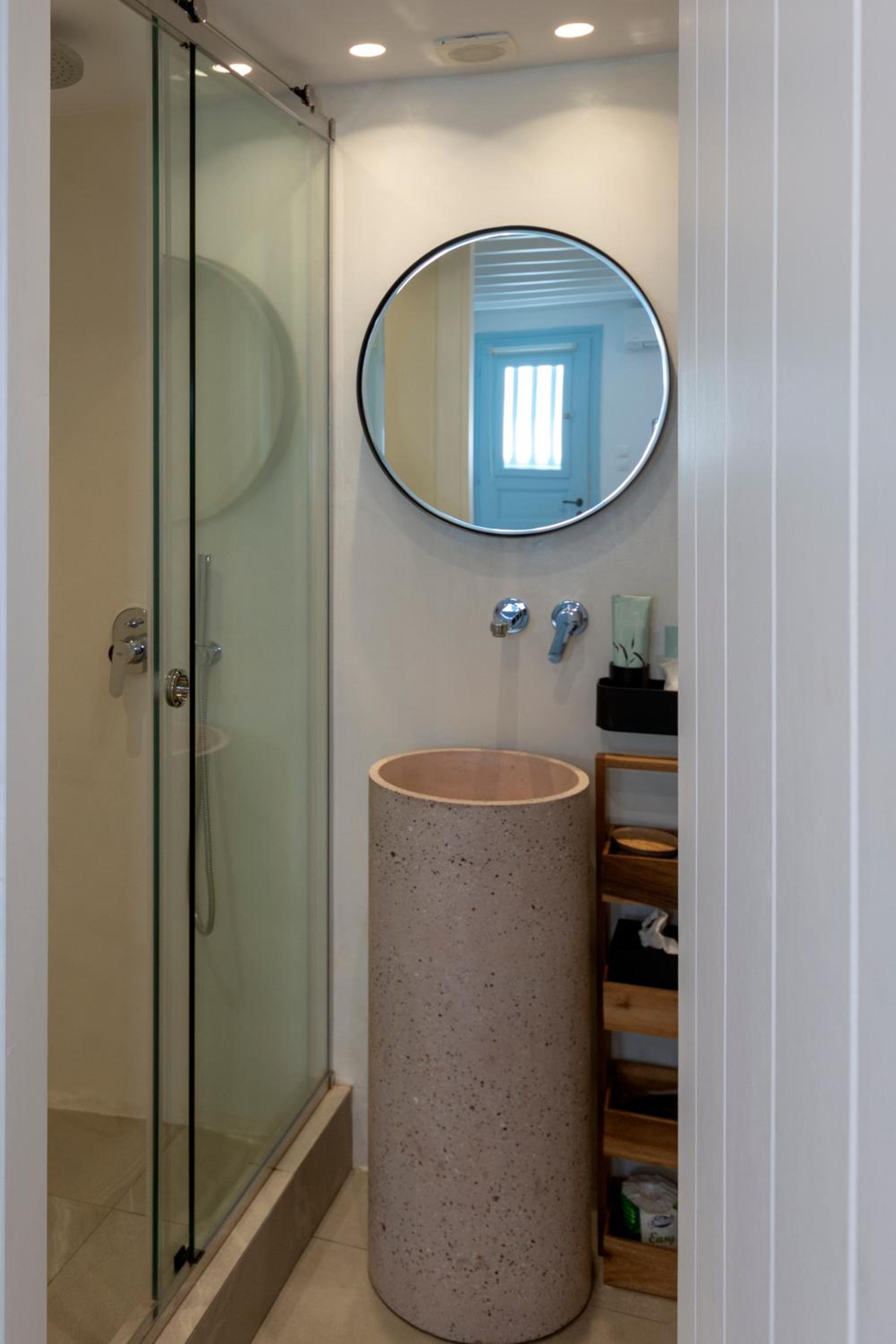 One-Bedroom Apartment - Photo 17