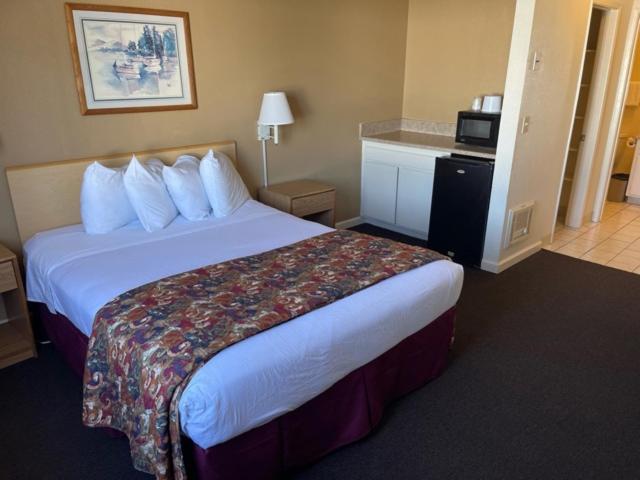 Queen Room - Photo 4