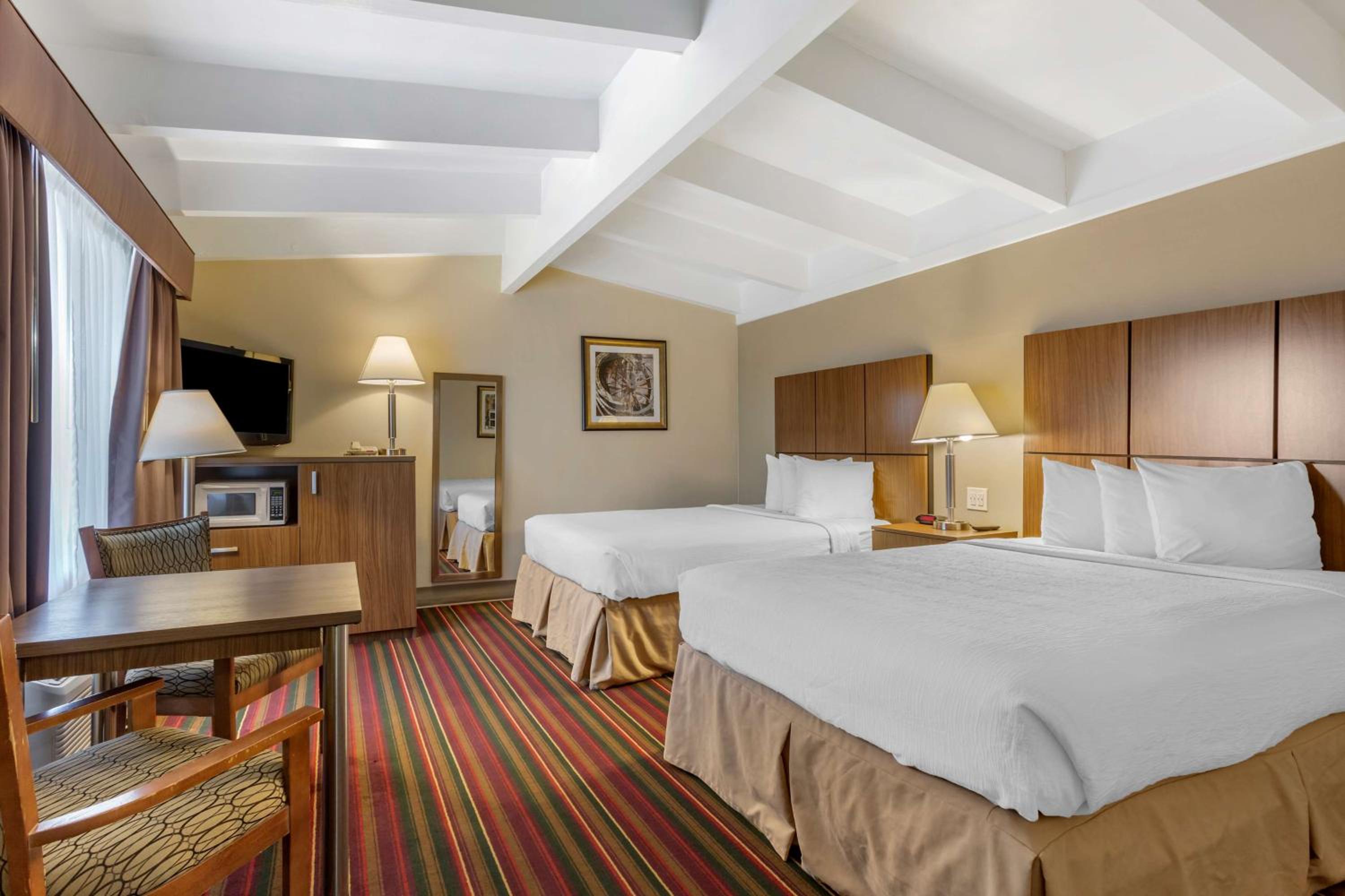 Double Room with Two Double Beds - Non-Smoking