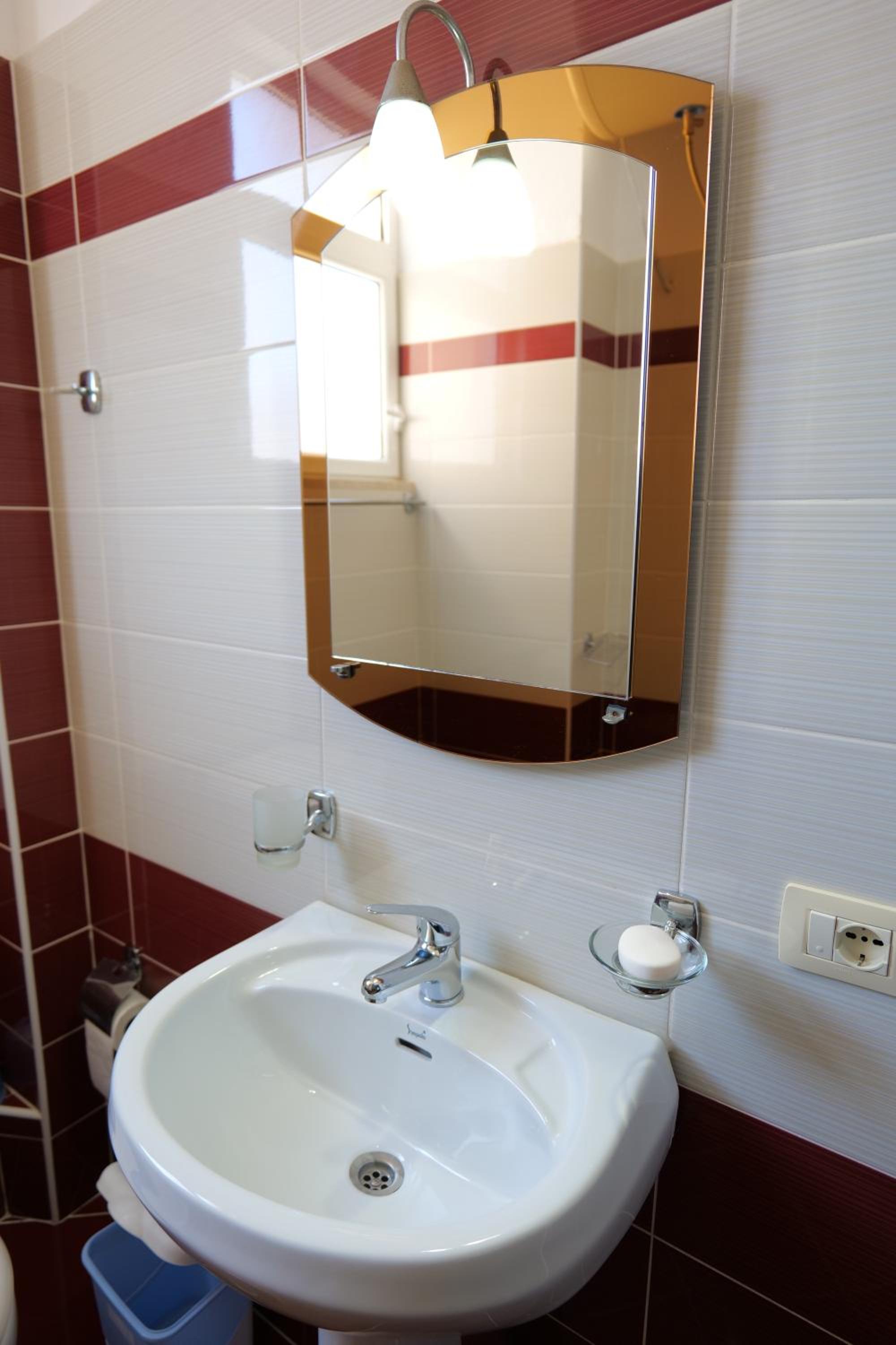 One-Bedroom Apartment With Balcony photo 2