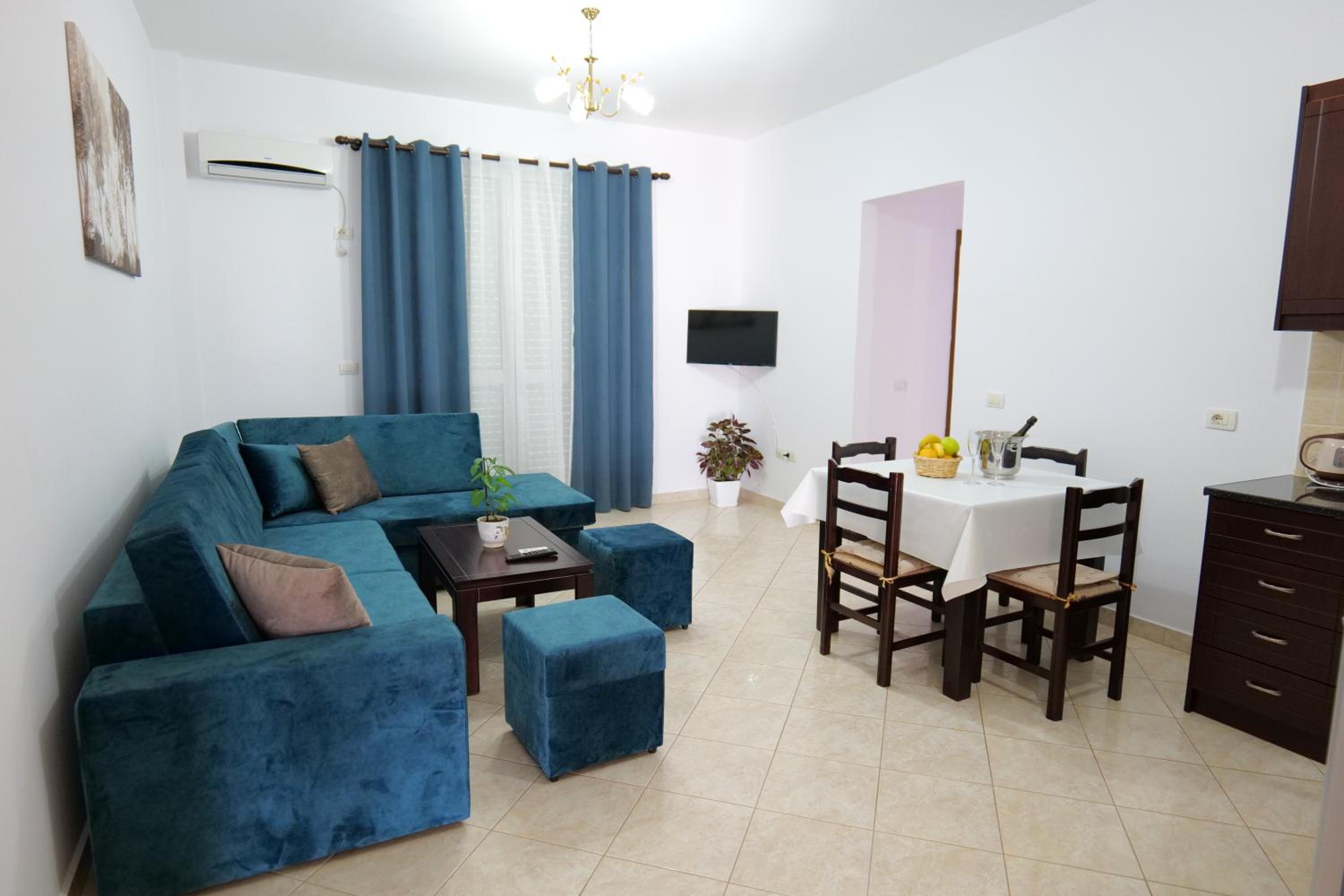 One-Bedroom Apartment With Balcony photo 1