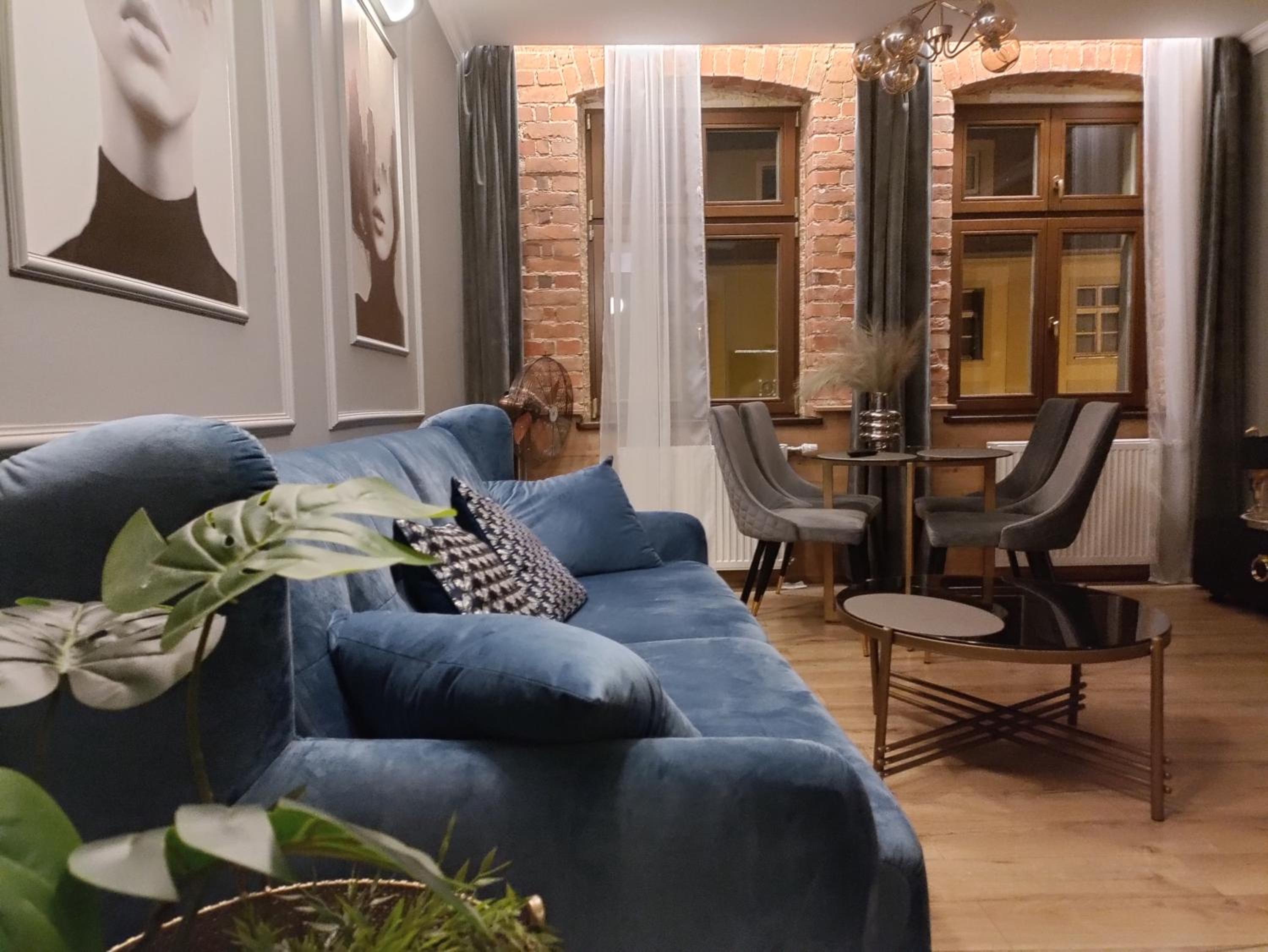 One-Bedroom Apartment - Photo 6