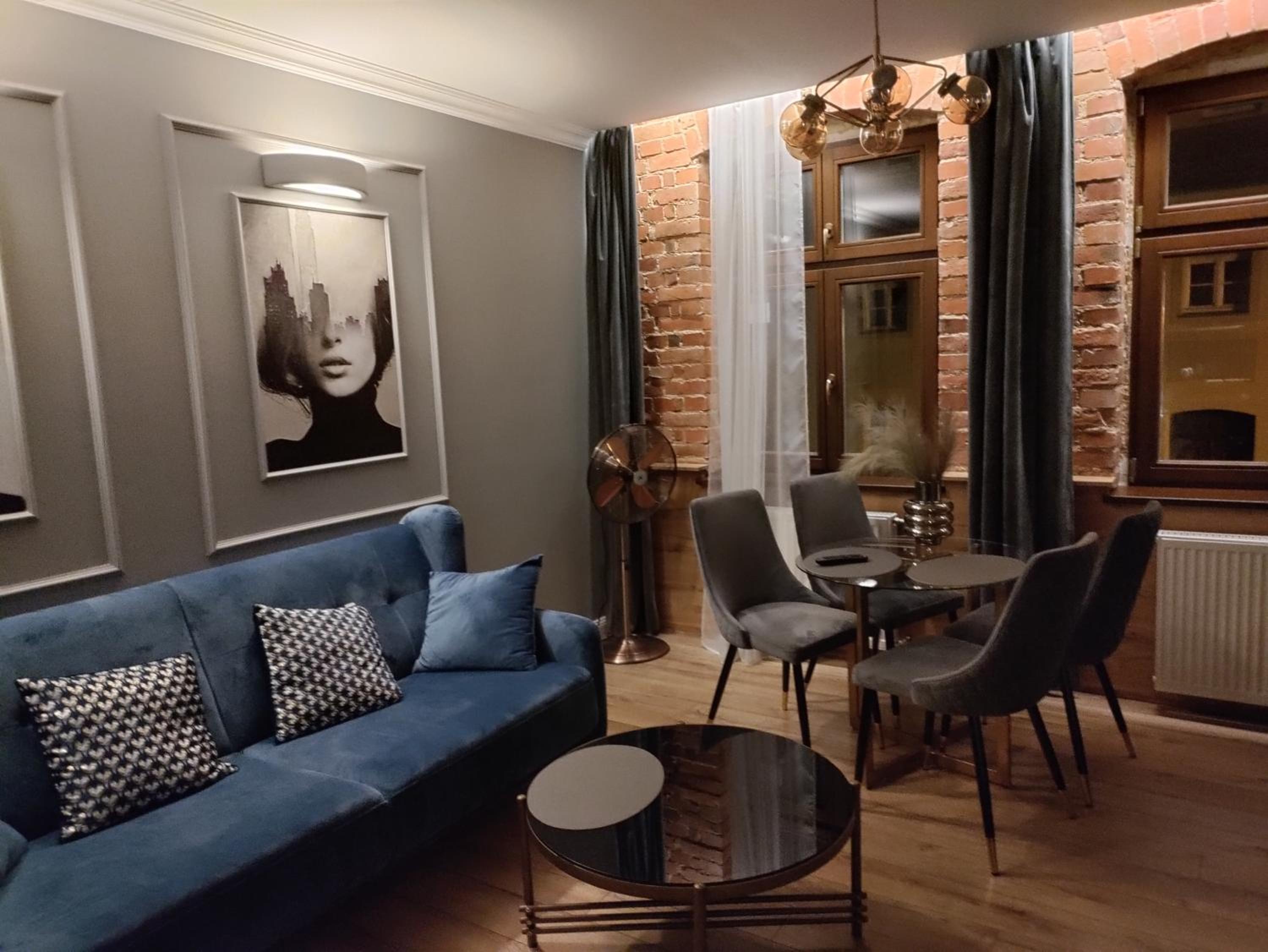 One-Bedroom Apartment - Photo 7