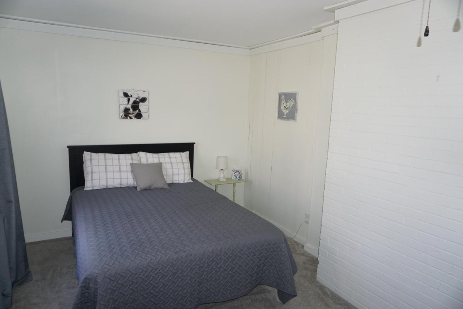 Standard Queen Room photo 2