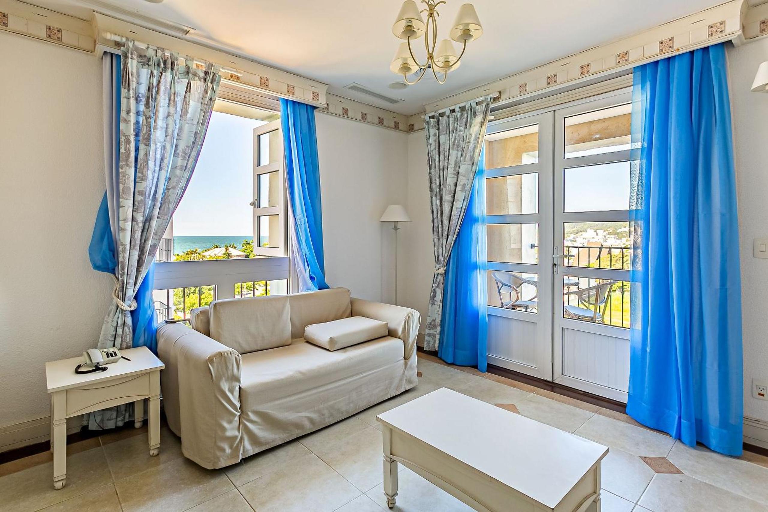 Suite with Sea View