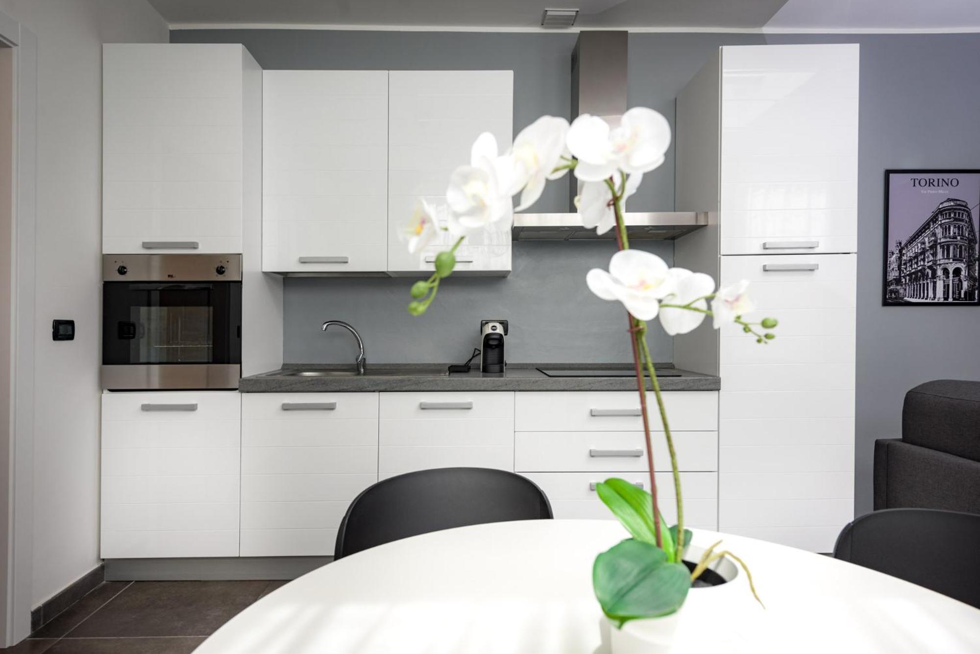 Apartment with Terrace - Photo 23