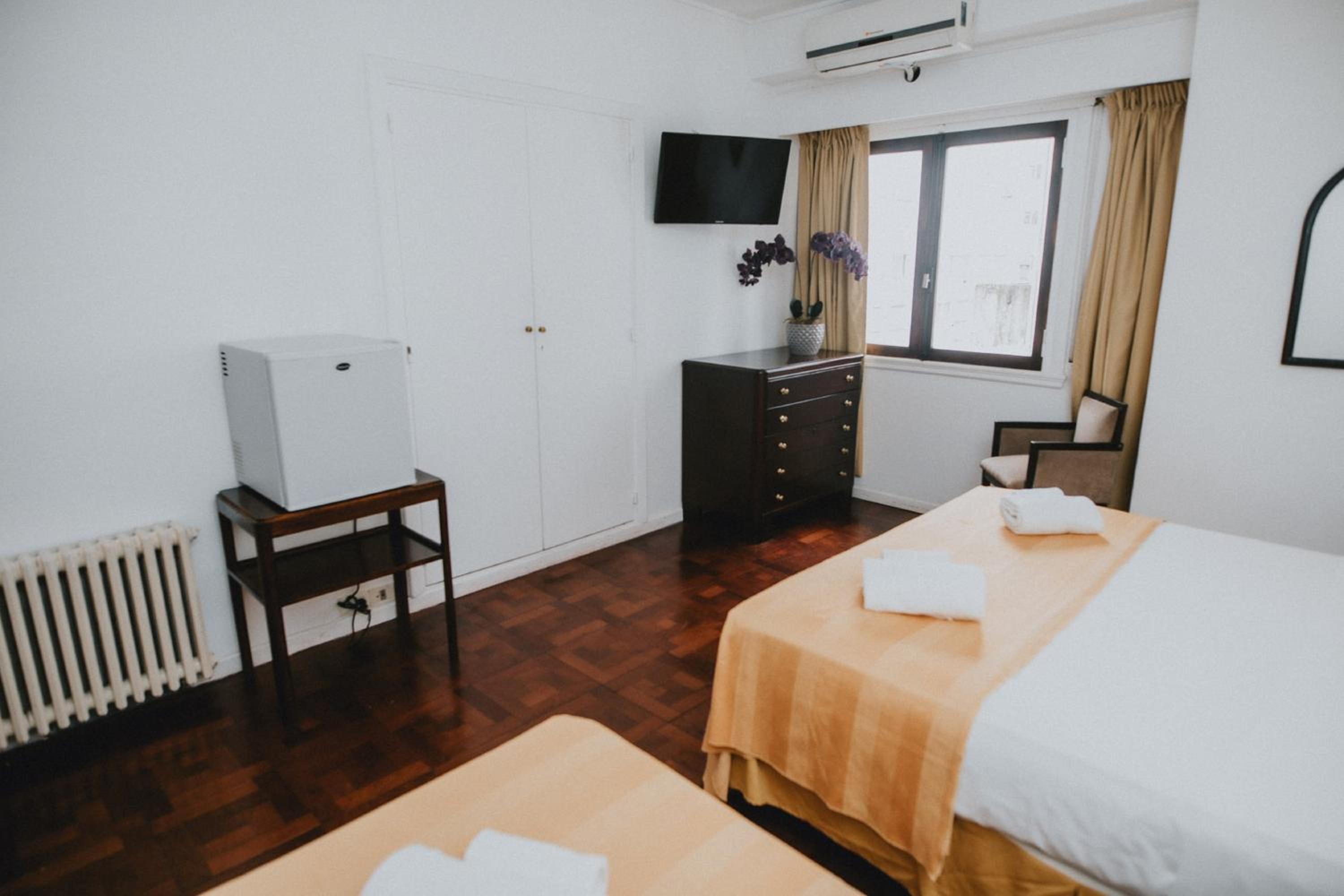 Superior Triple Room photo 3