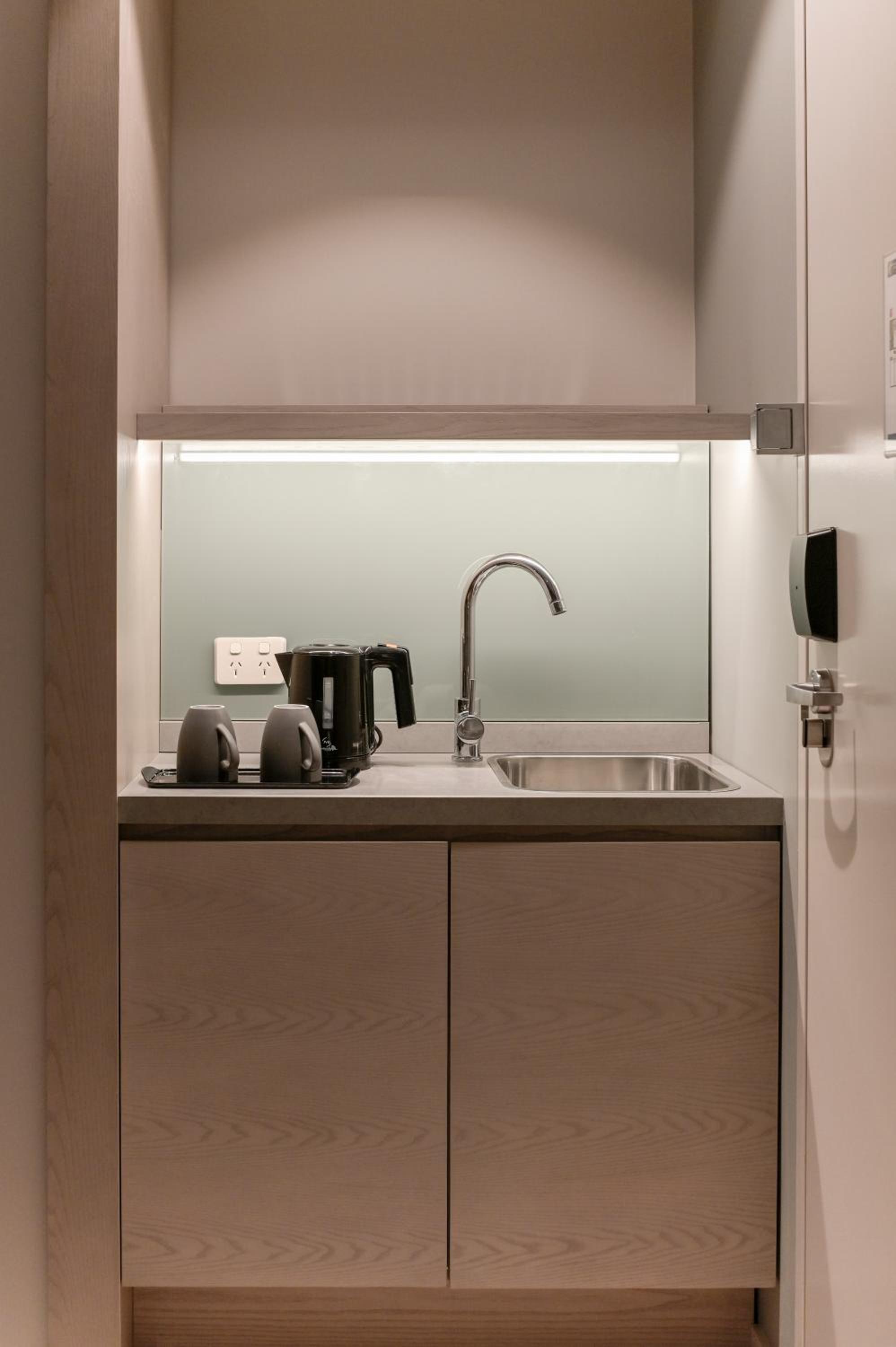 Upgraded Standard Room - Photo 6