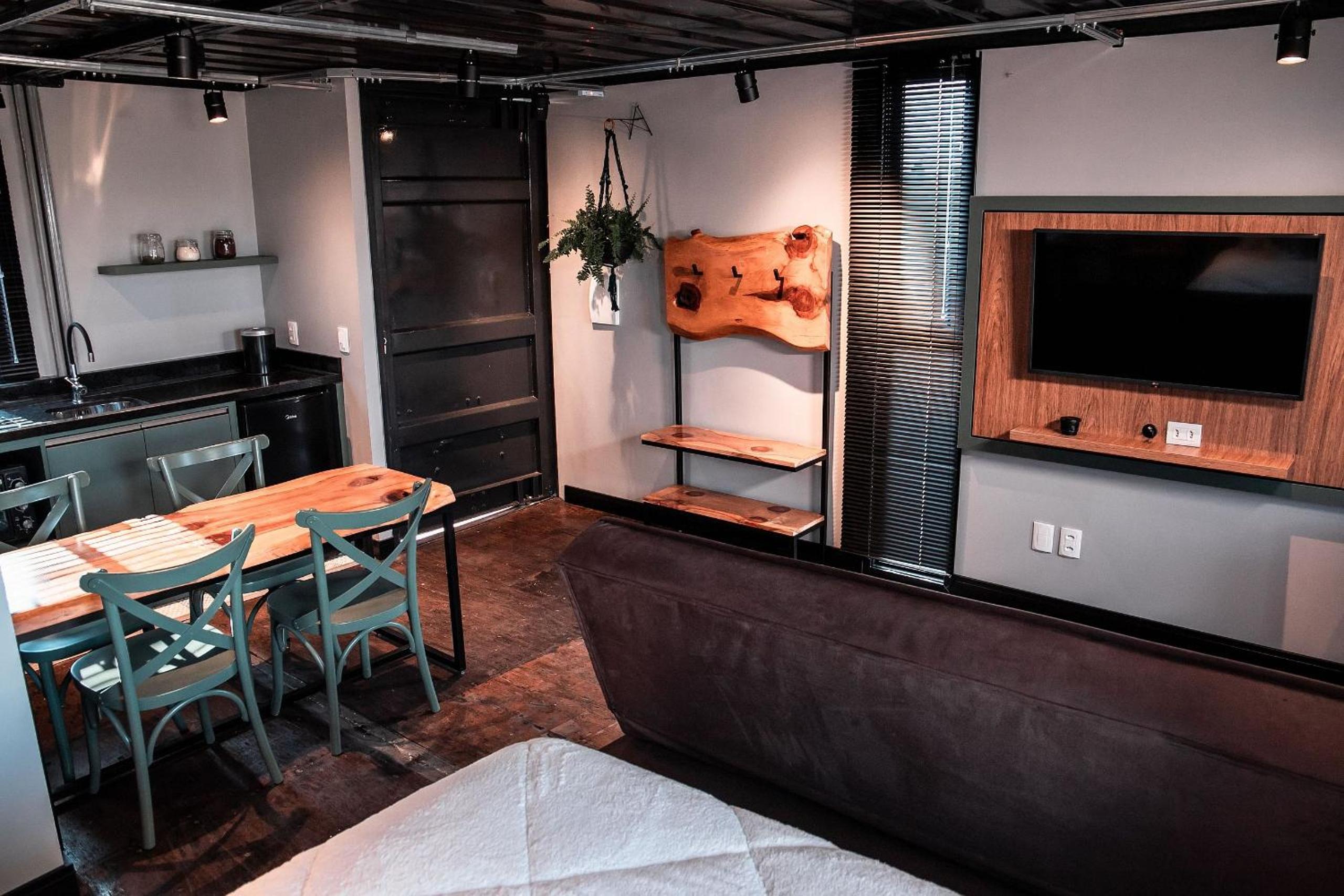 Loft Green  photo 1
