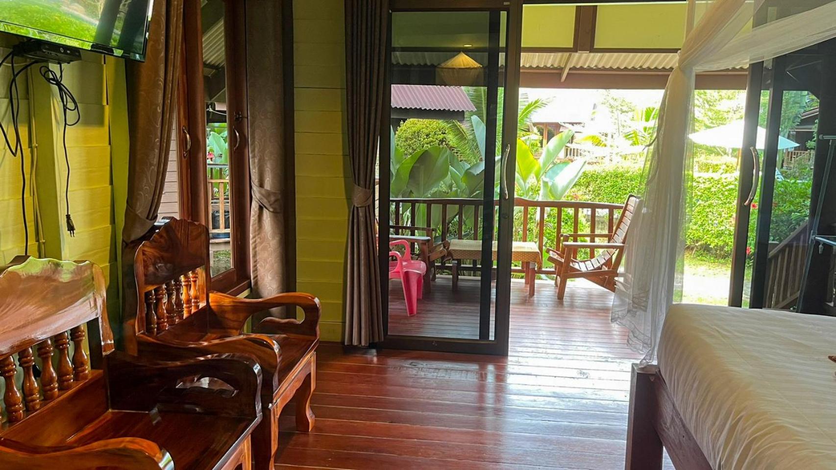 Triple Room with Pool View
