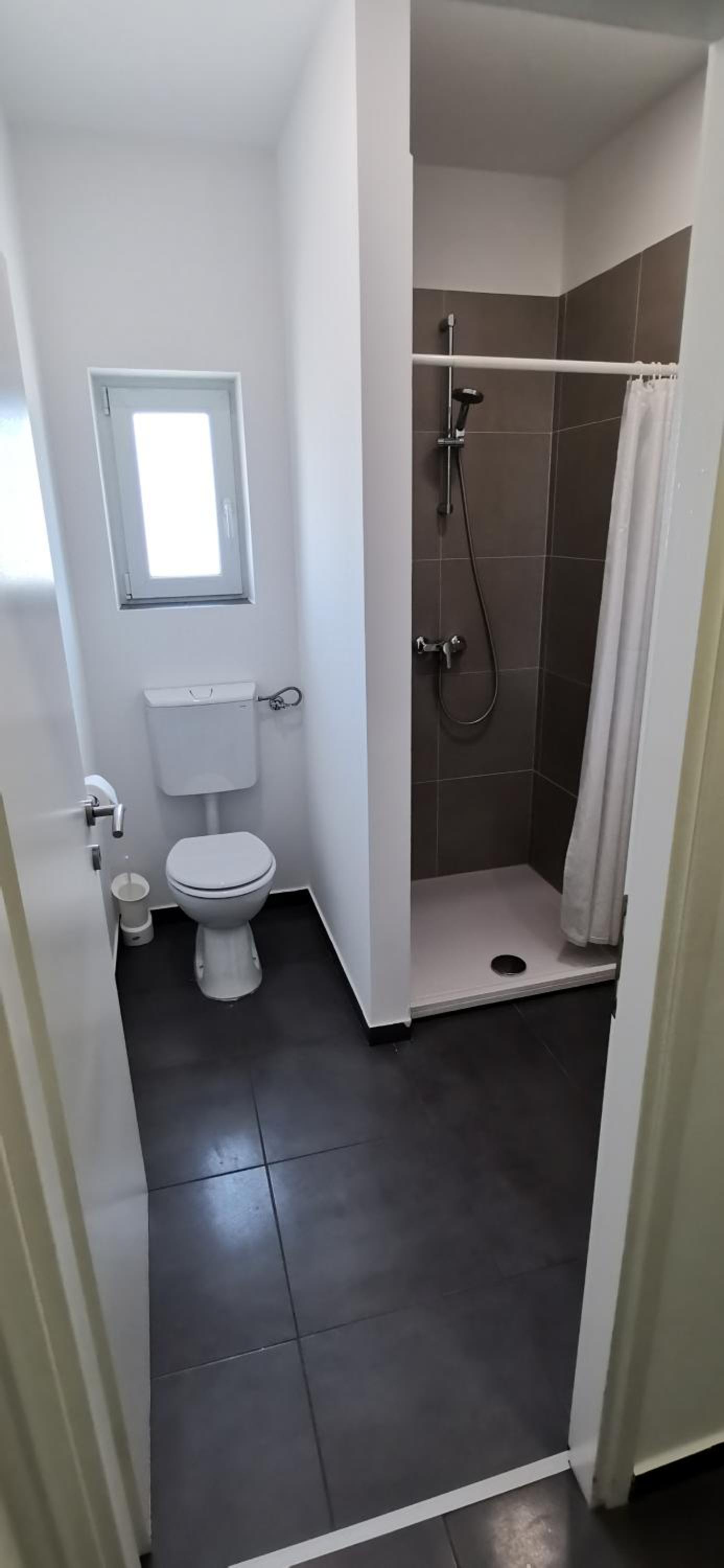 Deluxe Double Room - Photo 9