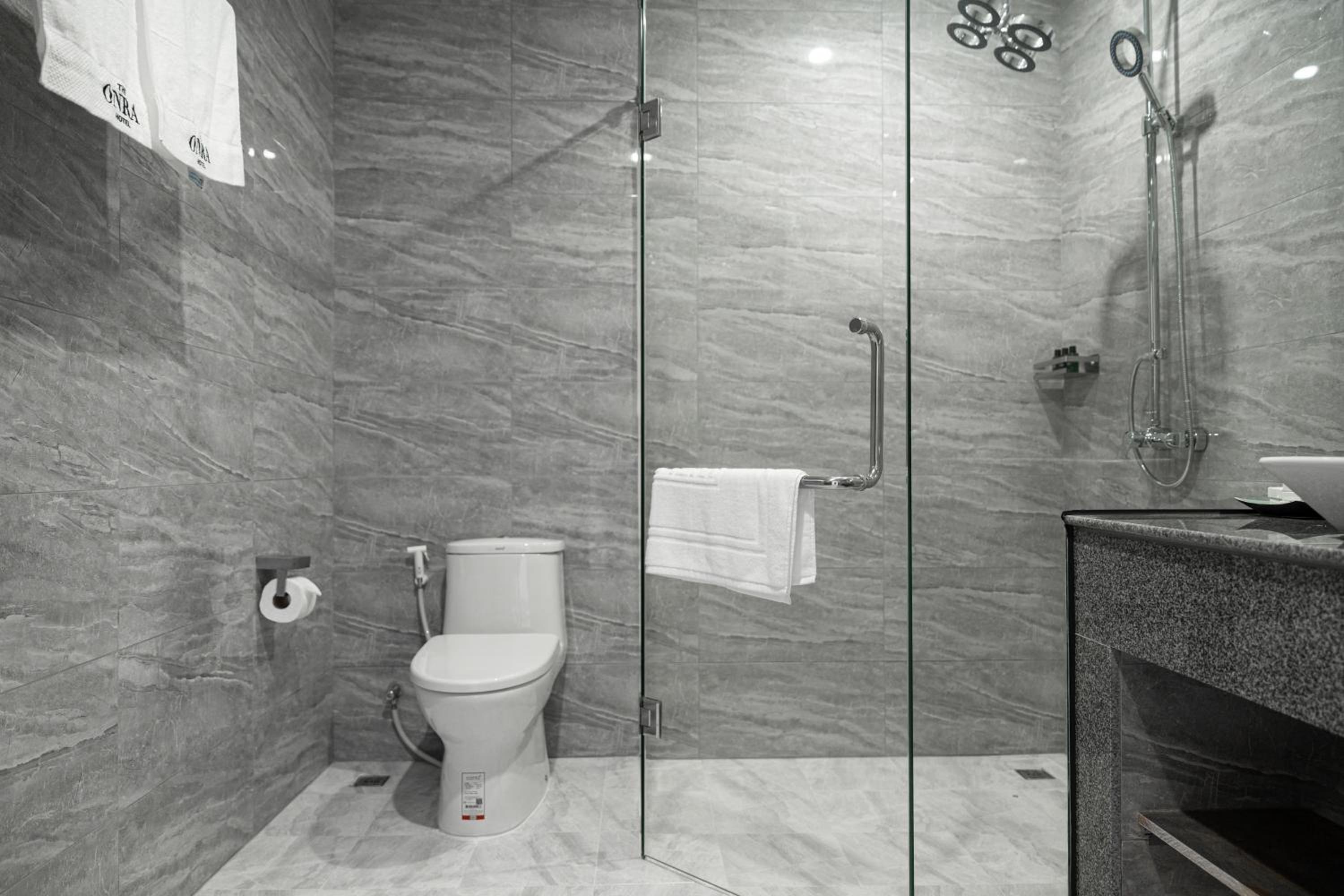 Standard Double Room - Photo 14