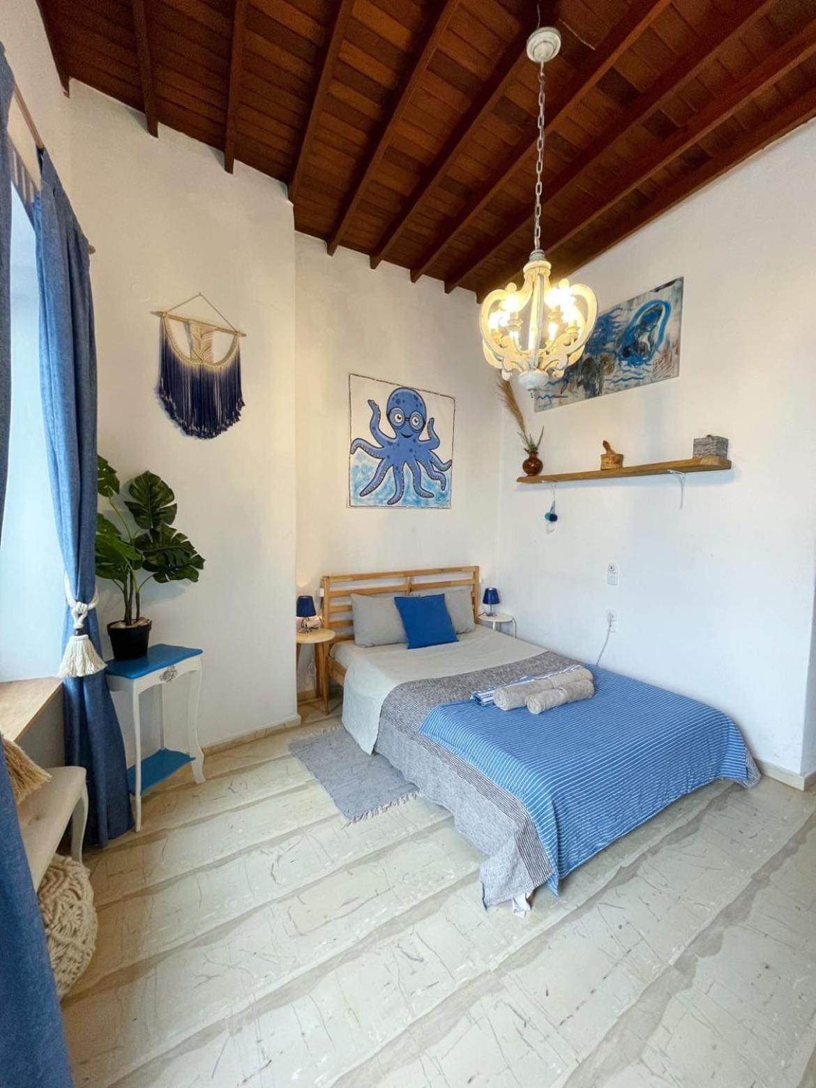 One-Bedroom Apartment - Photo 15