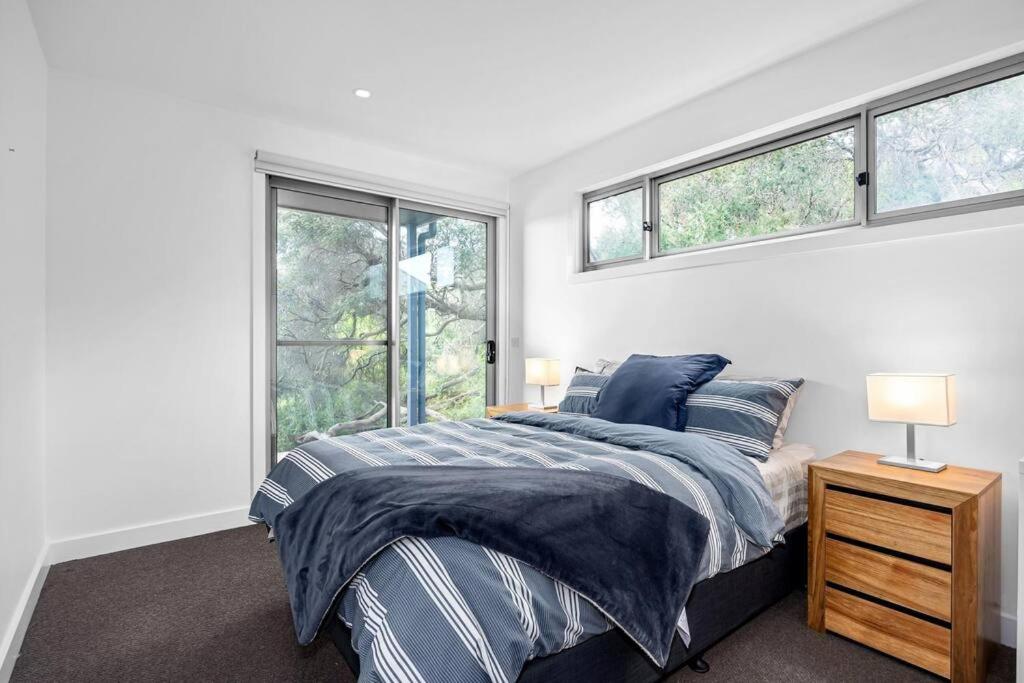 Four-Bedroom House photo 3