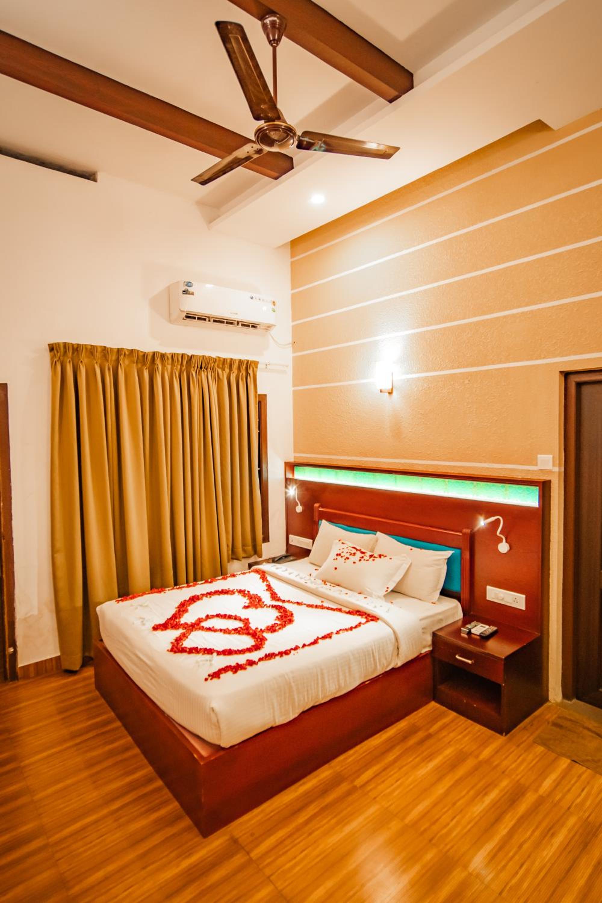 2 Bed Room Cottage - Photo 6
