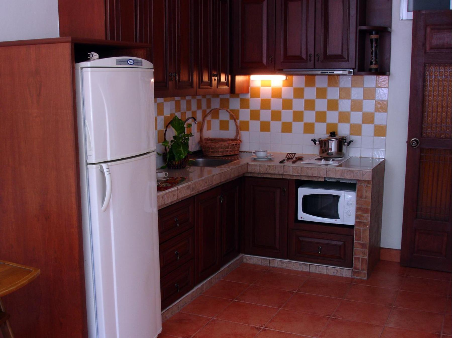 Suite with Balcony - Photo 3