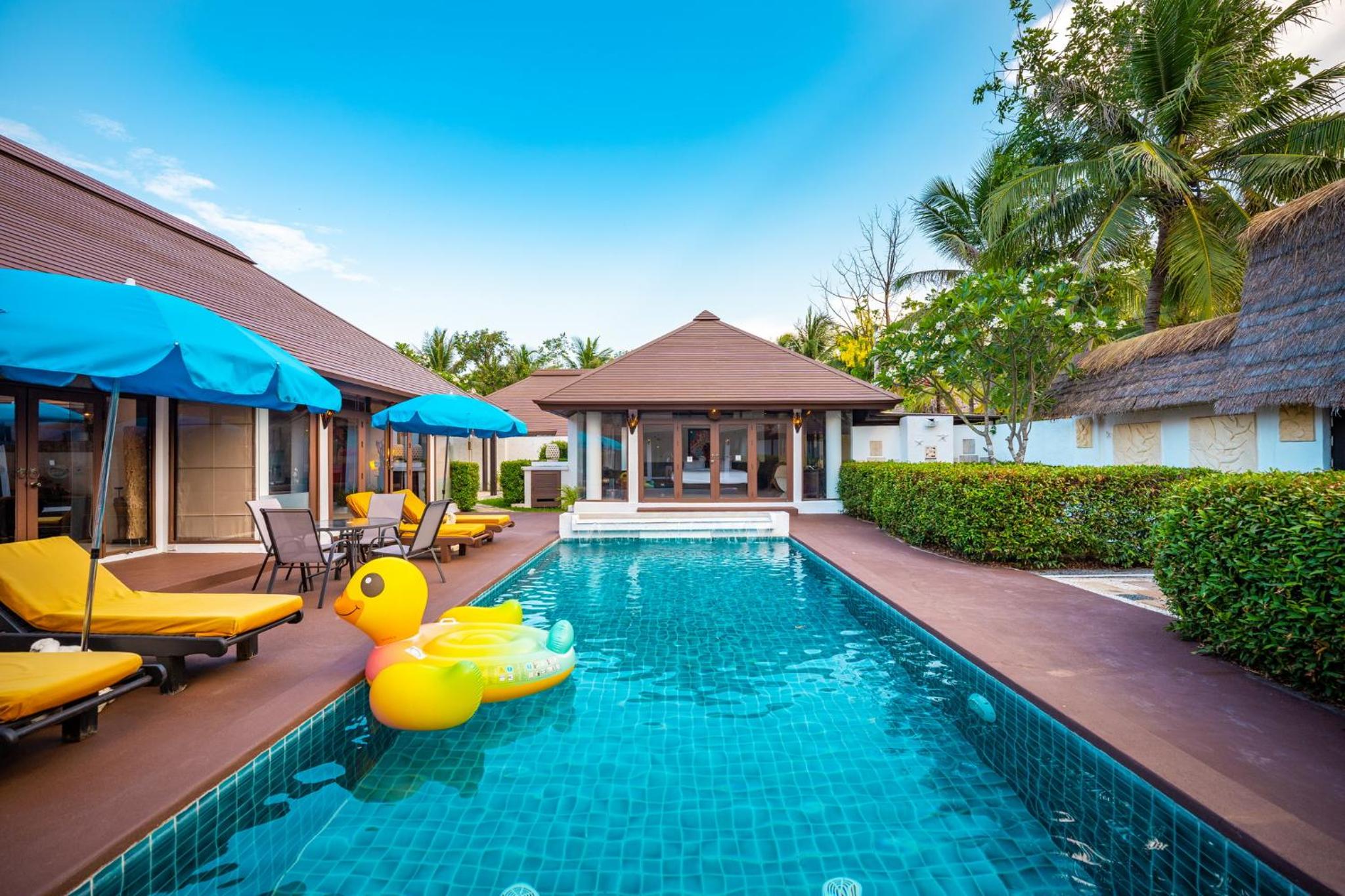 Three-Bedroom Villa with Private Pool - Photo 9