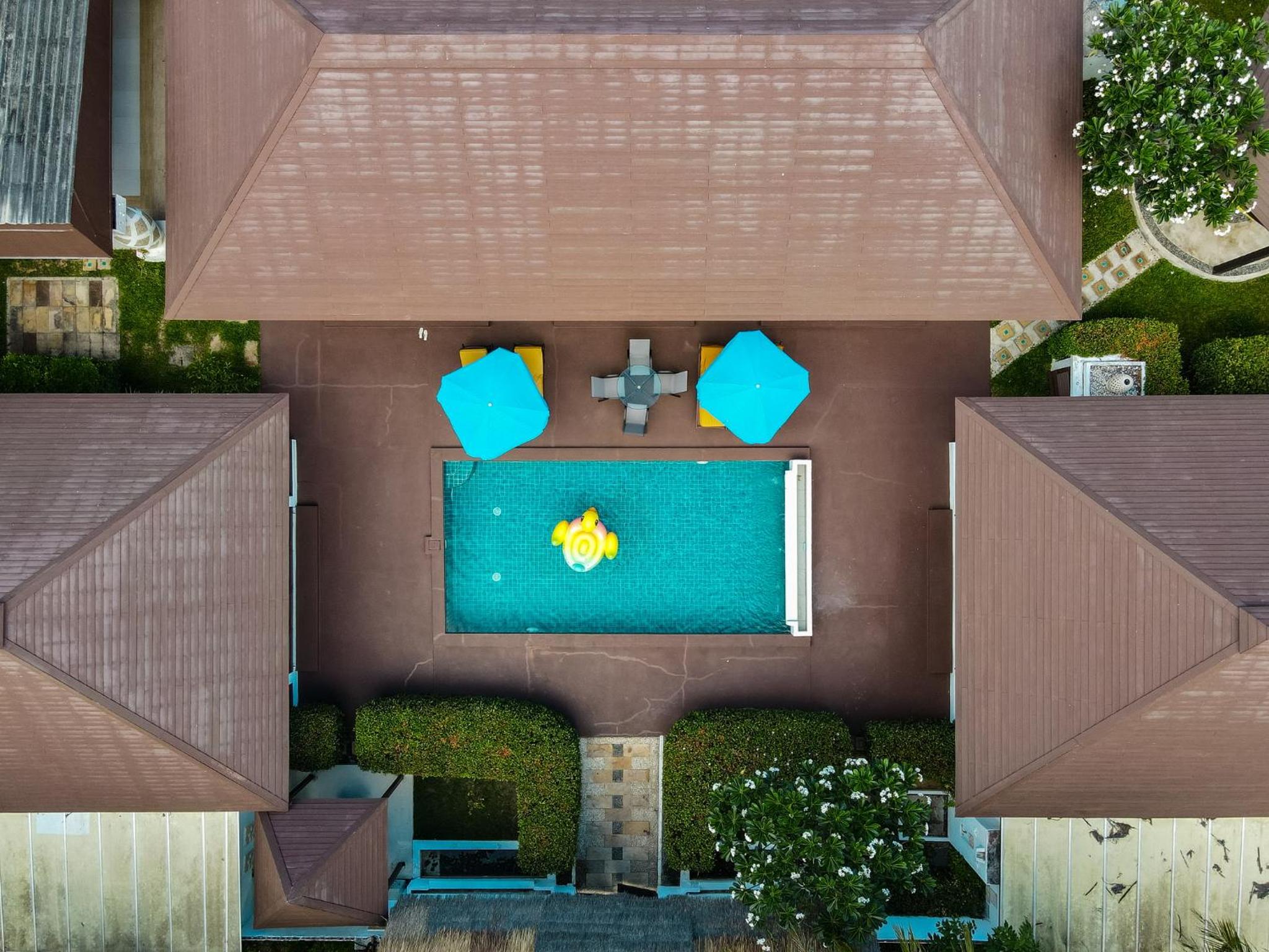 Three-Bedroom Villa with Private Pool - Photo 11