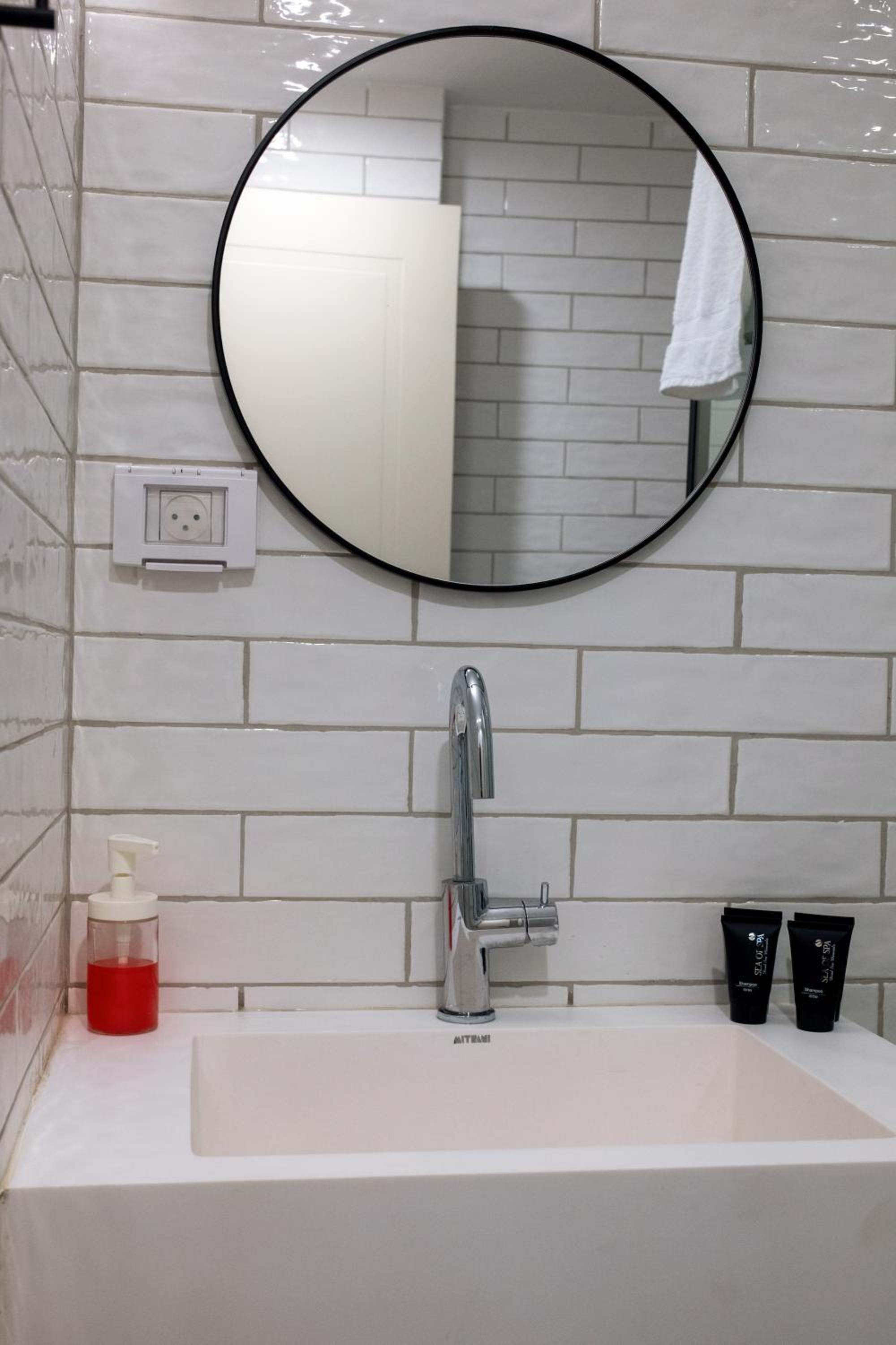 Standard Double Room - Photo 6