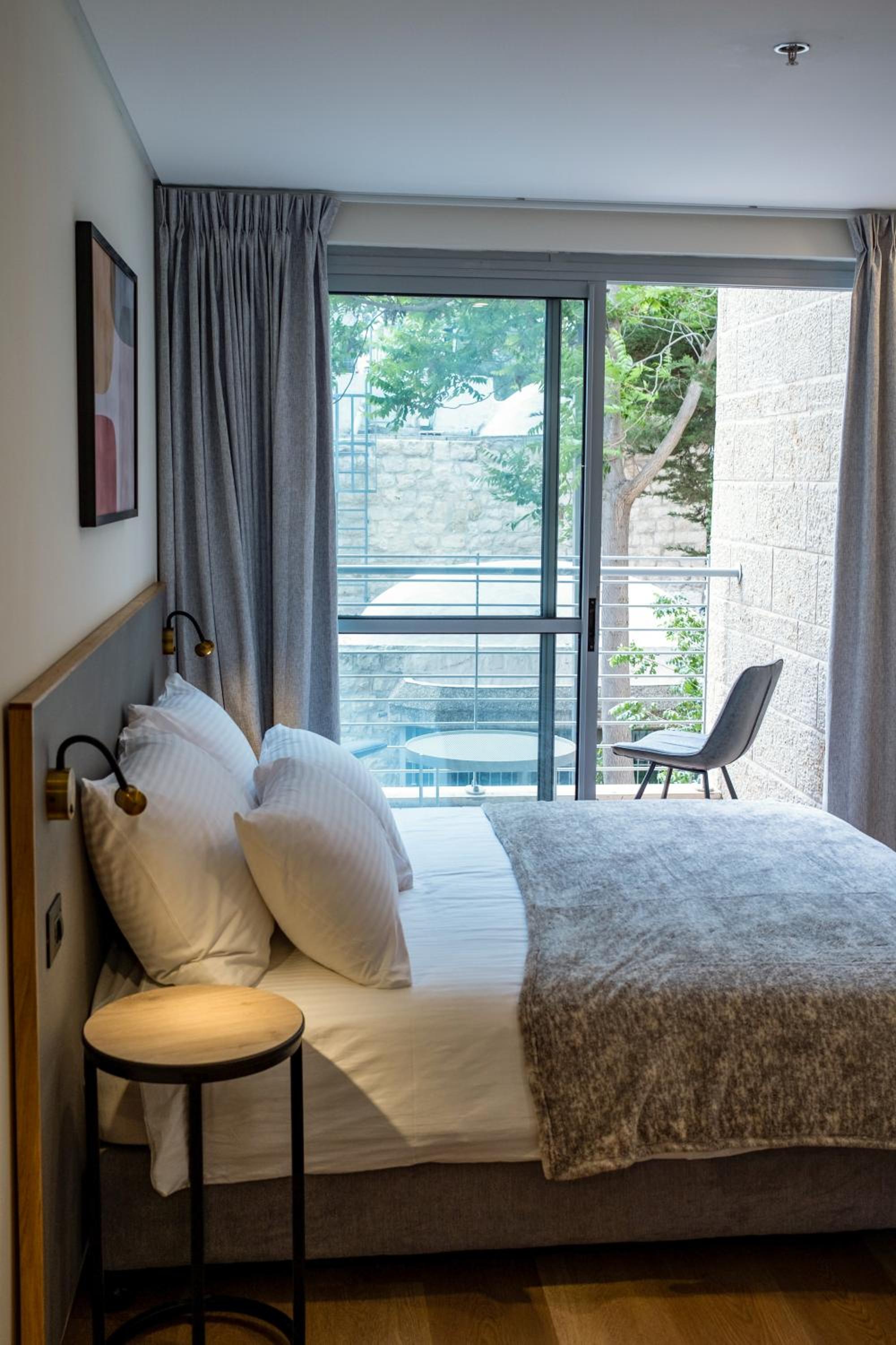 Double Room with Balcony - Photo 2