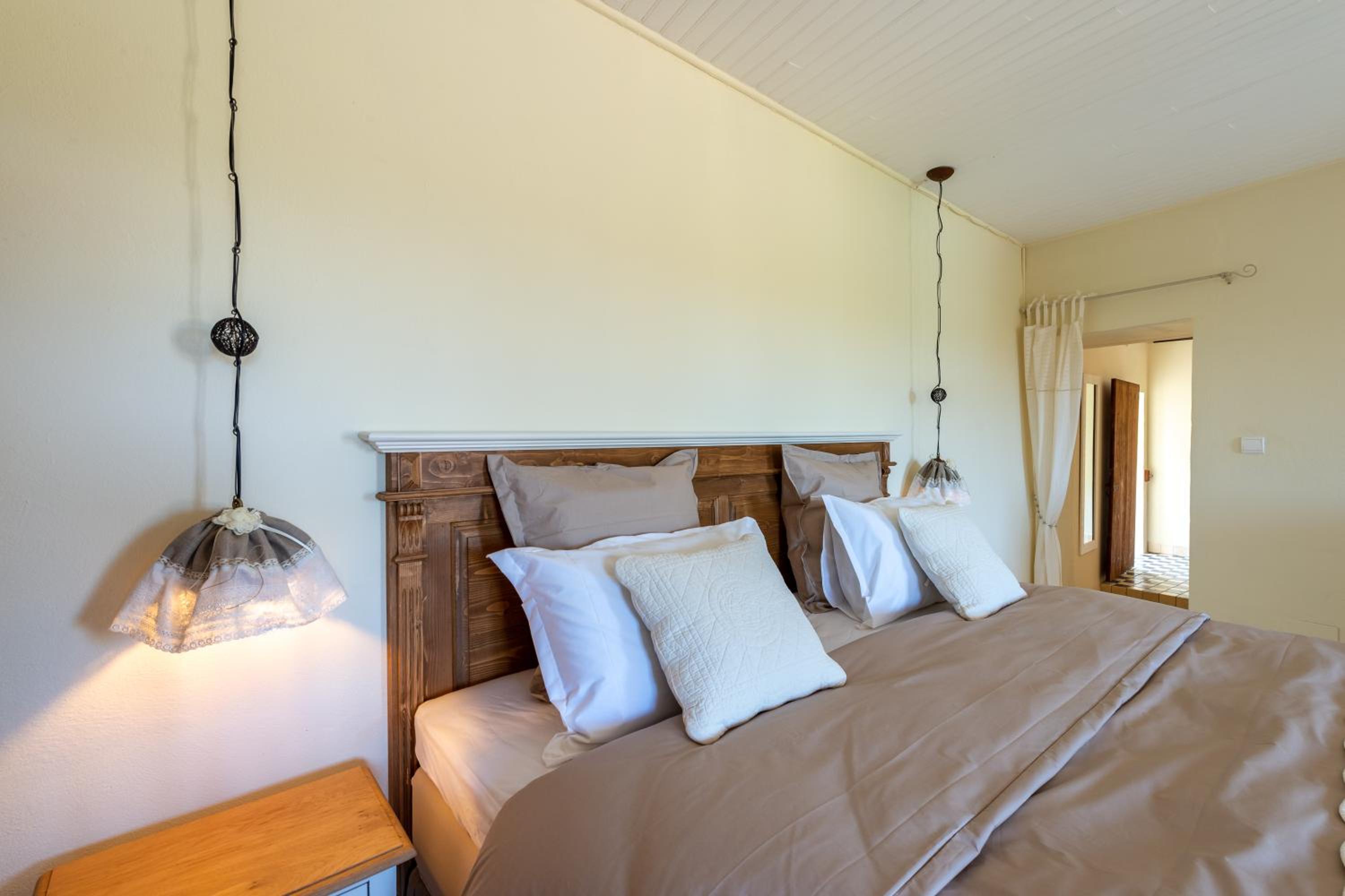 Deluxe Double Room with Bath photo 2