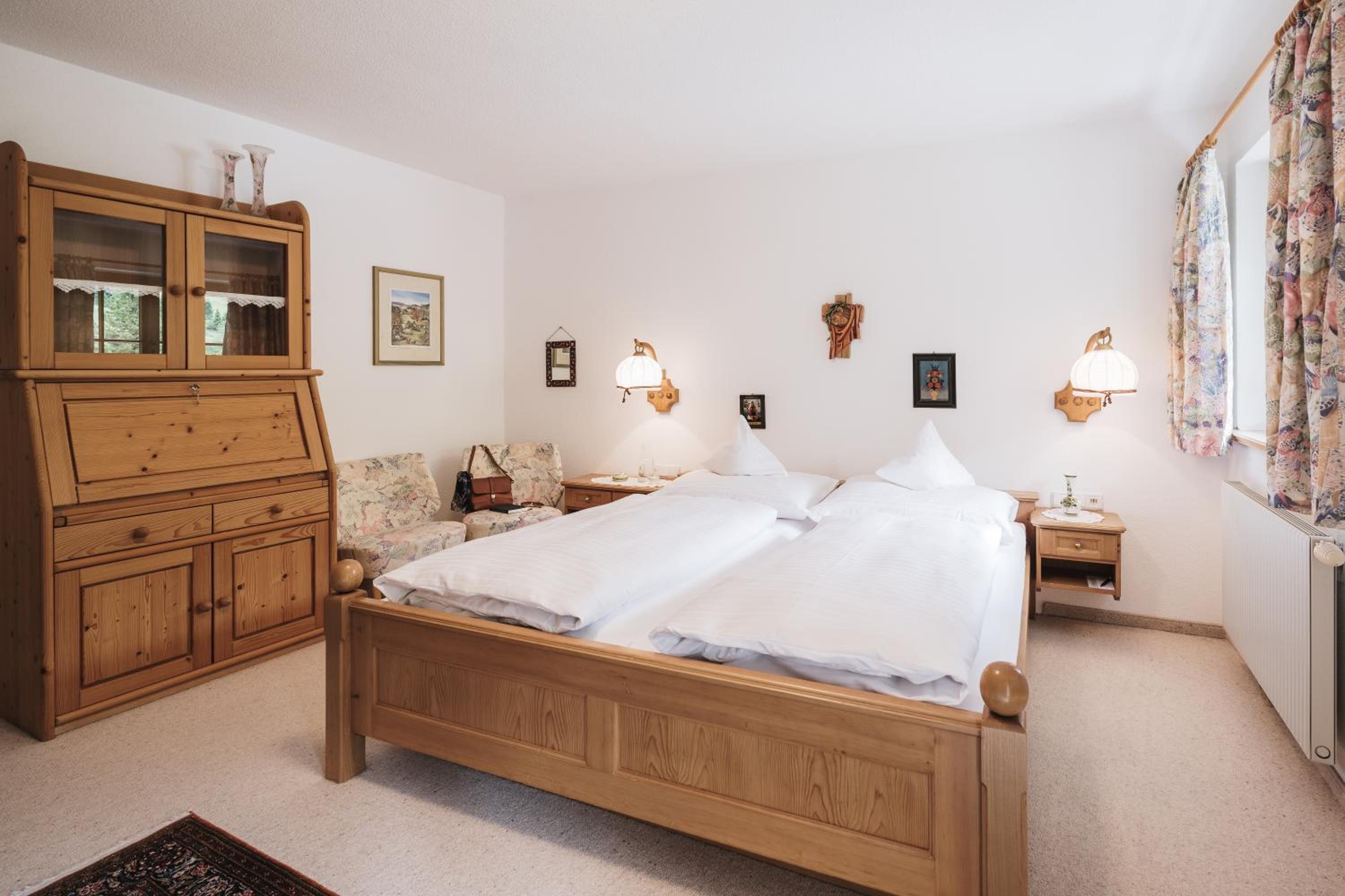 King Suite with Balcony photo 2