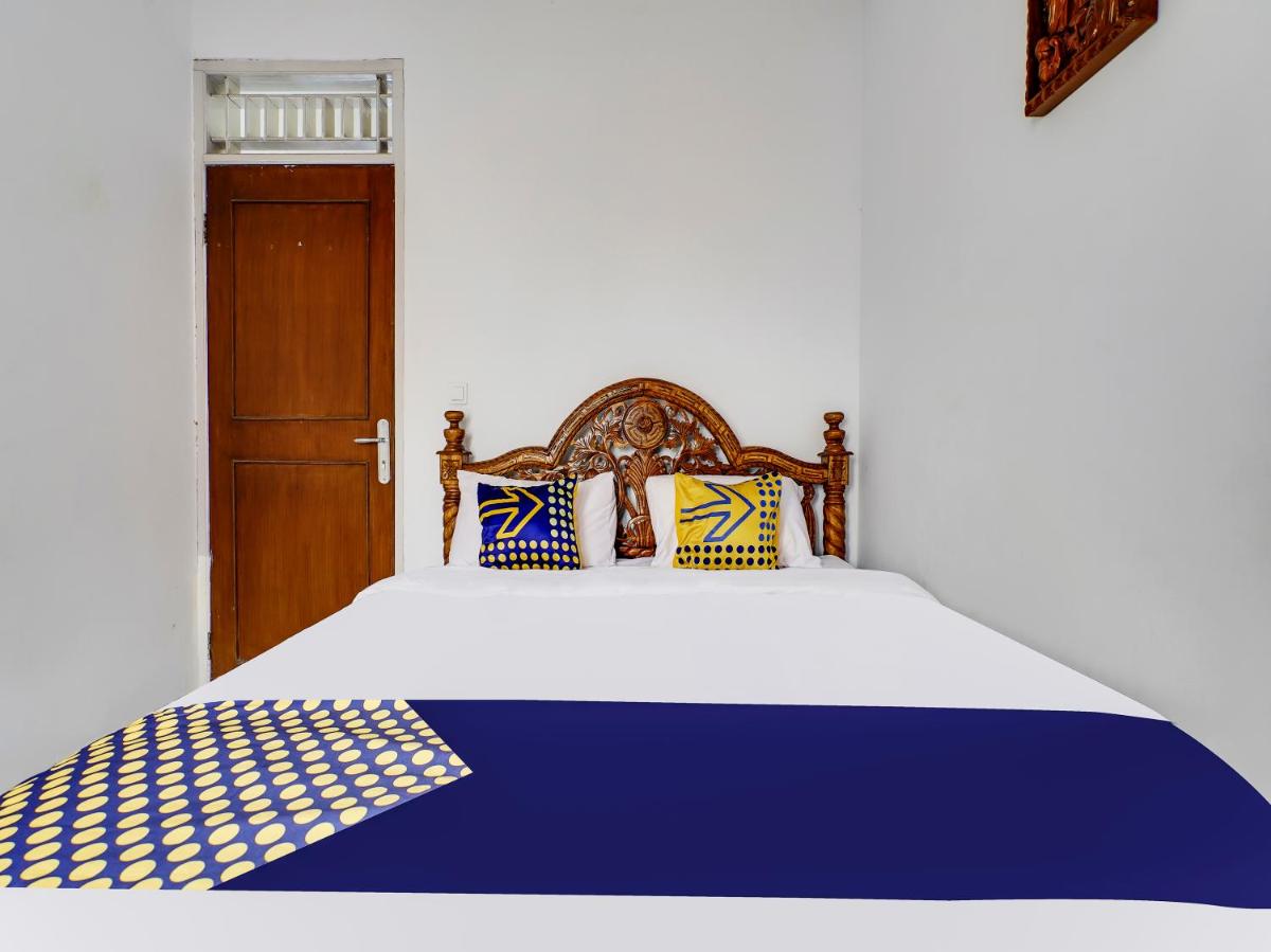 Budget Double Room photo 3
