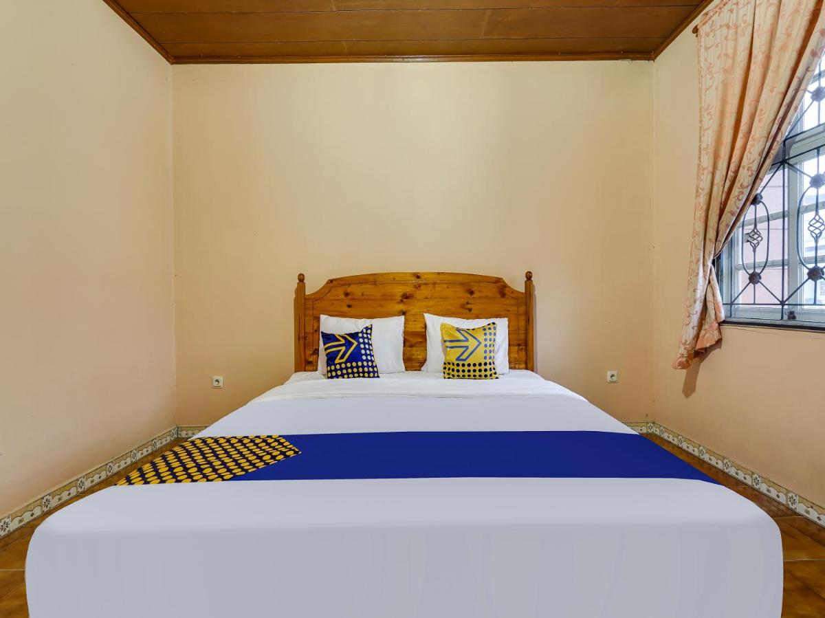 Budget Double Room photo 1