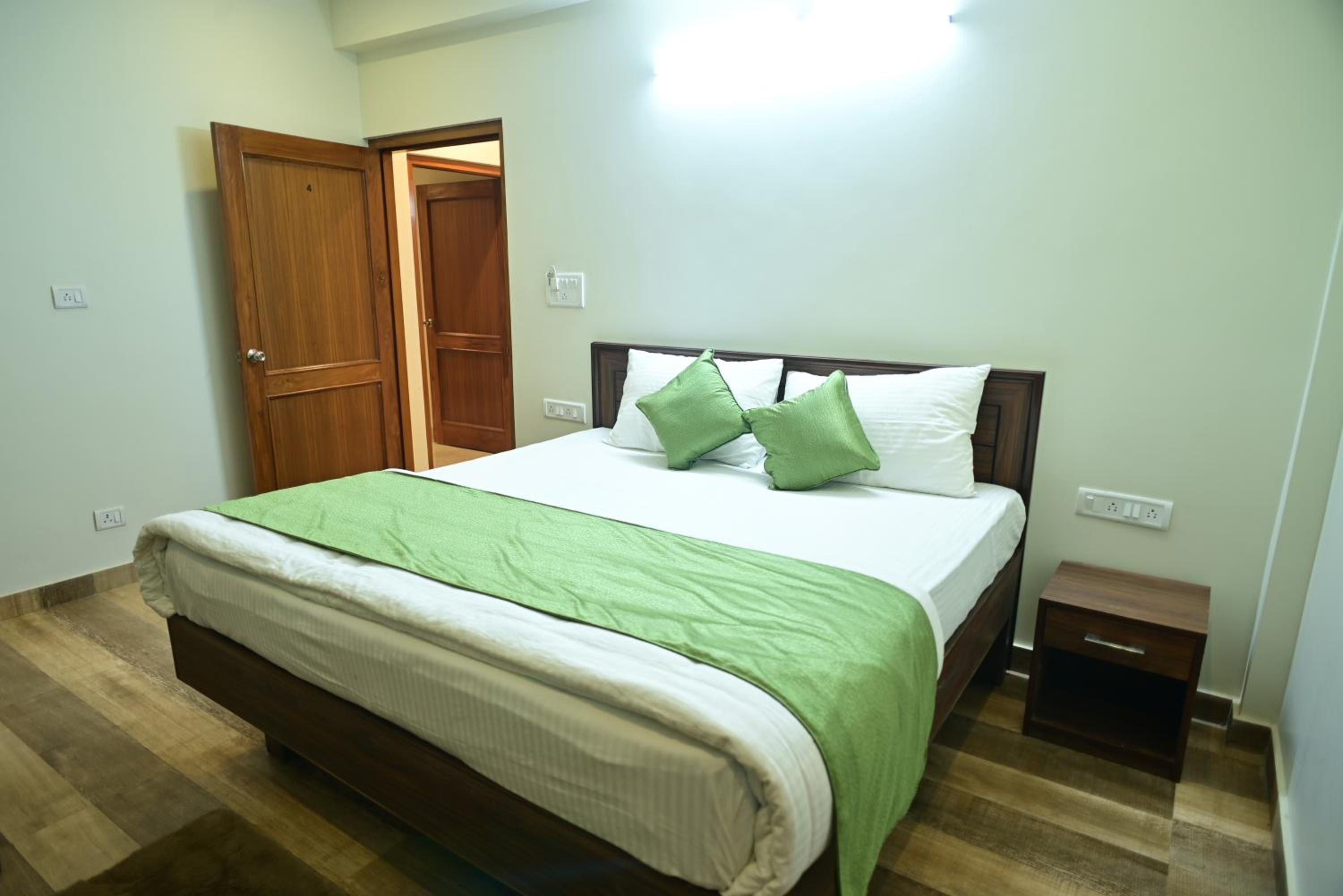 Deluxe Room - Photo 1